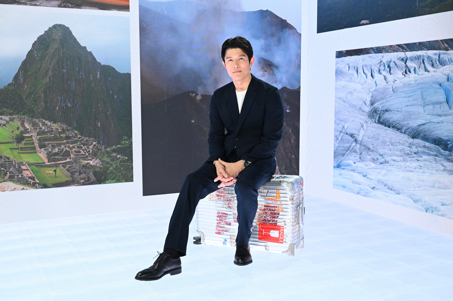 9代目のナレーターを務める鈴木亮平さん