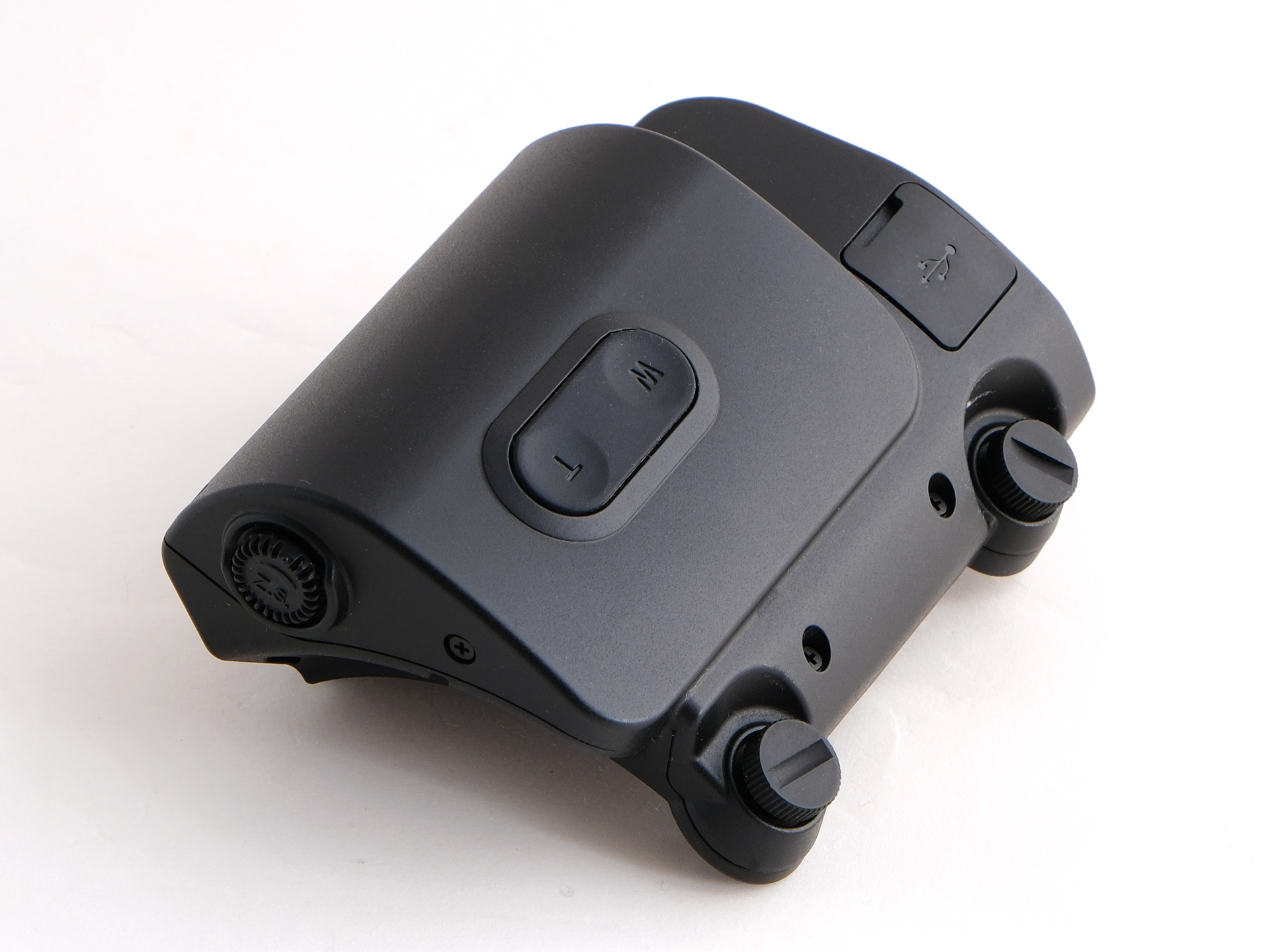 これを取り付けることでRF24-105mm F2.8 L IS USM Zは、静止画だけでなく動画撮影にも適した性能を得ることができます