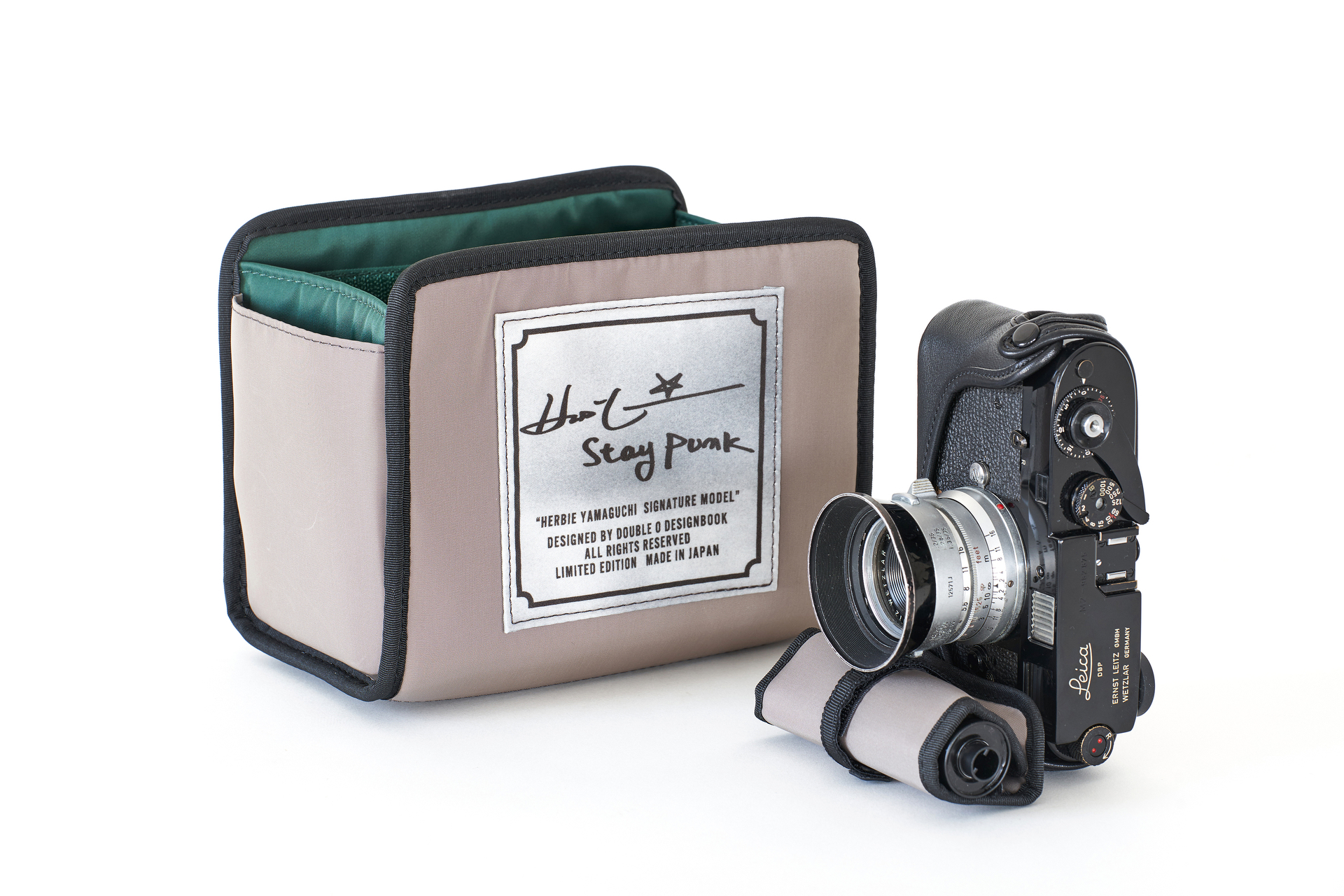 レンズ部分を支えるレンズピローケースが付属