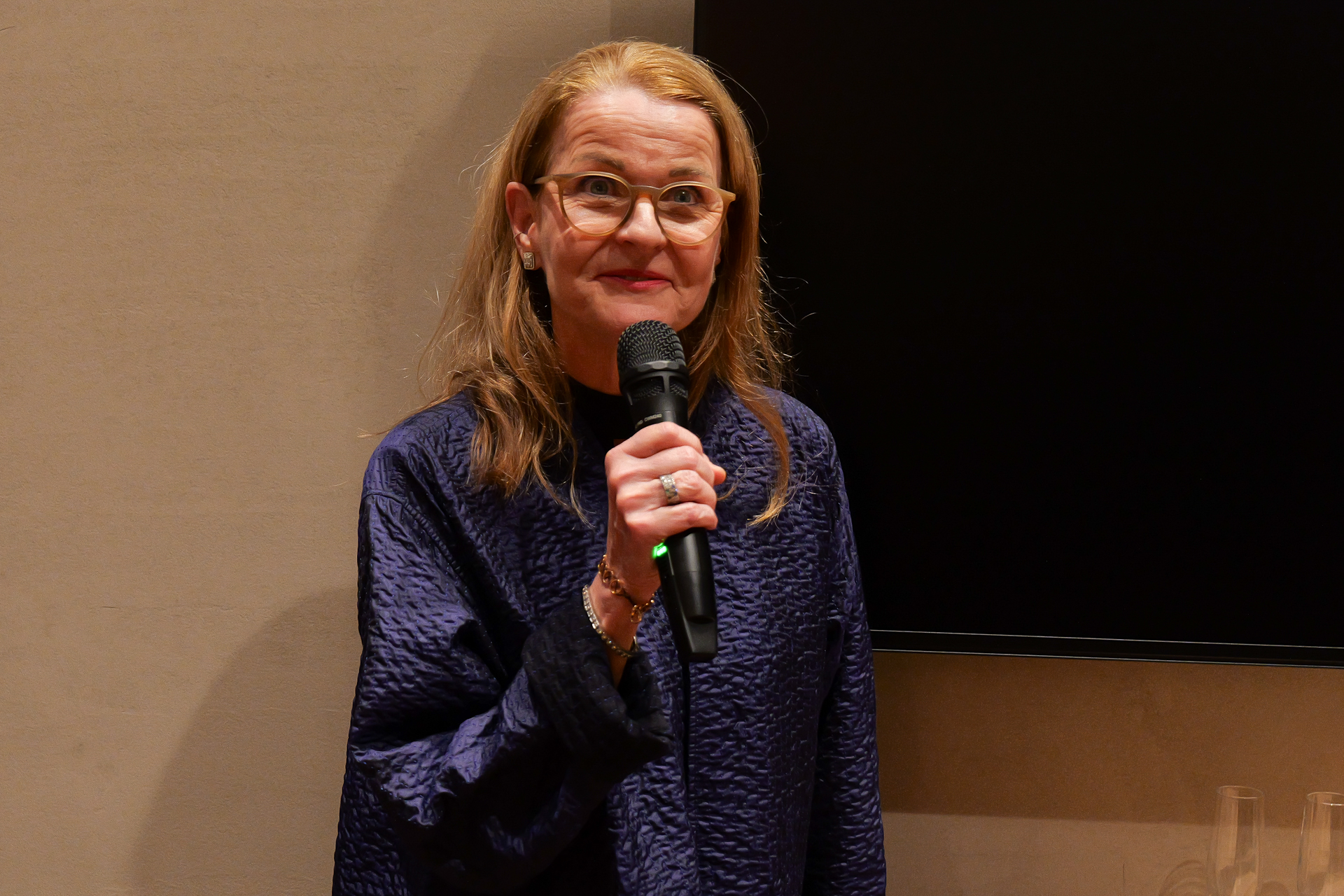 カリン・カウフマン氏