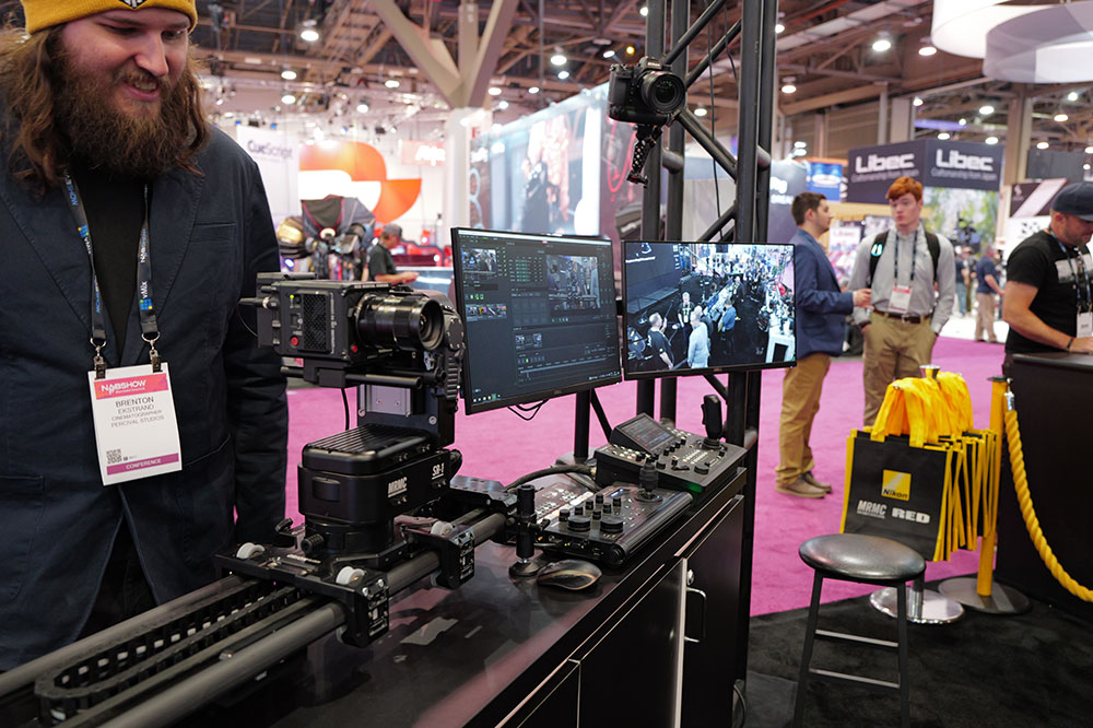 NikonブースにREDが!!