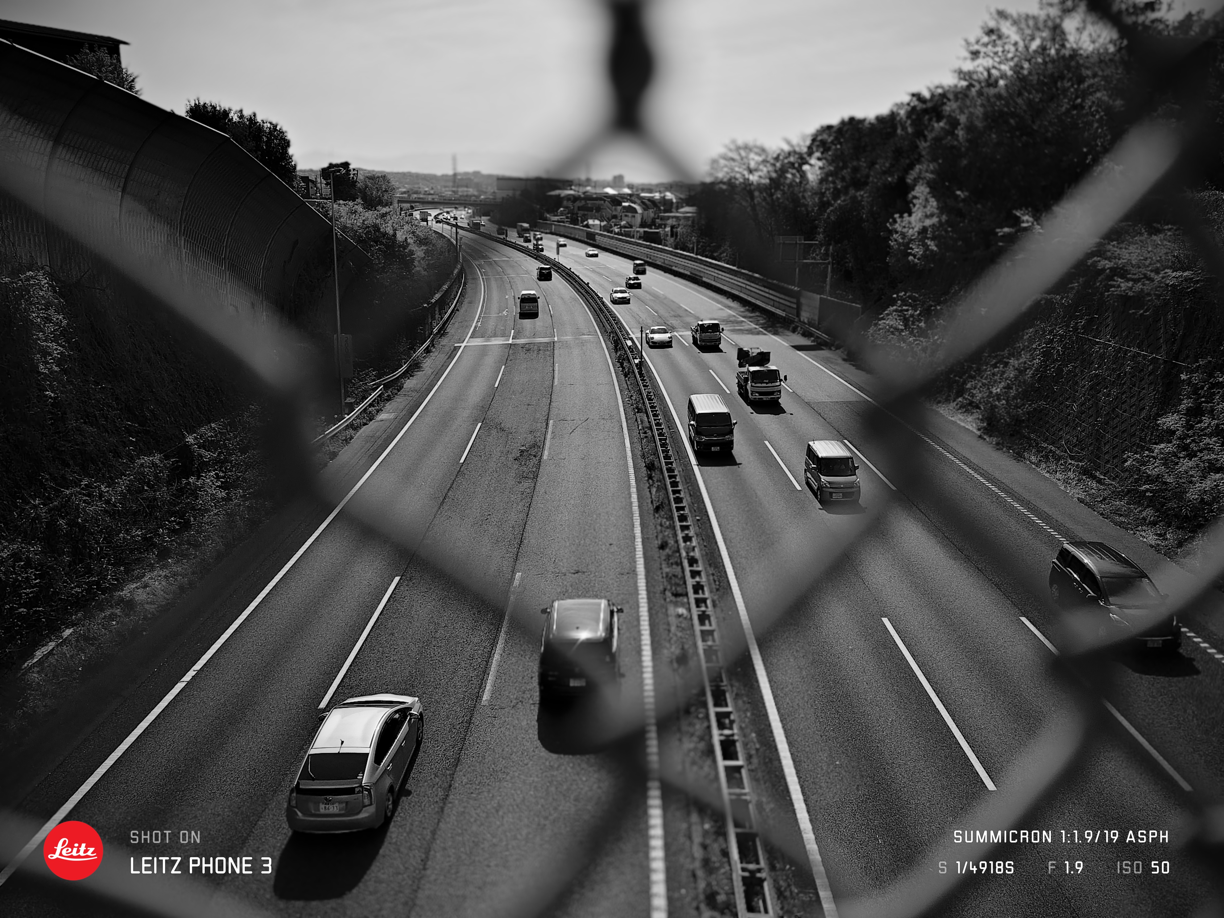 LEITZ PHONE 3／28mm相当／プログラムオート（1/5,000秒、F1.9、±0.0EV）／ISO 50
