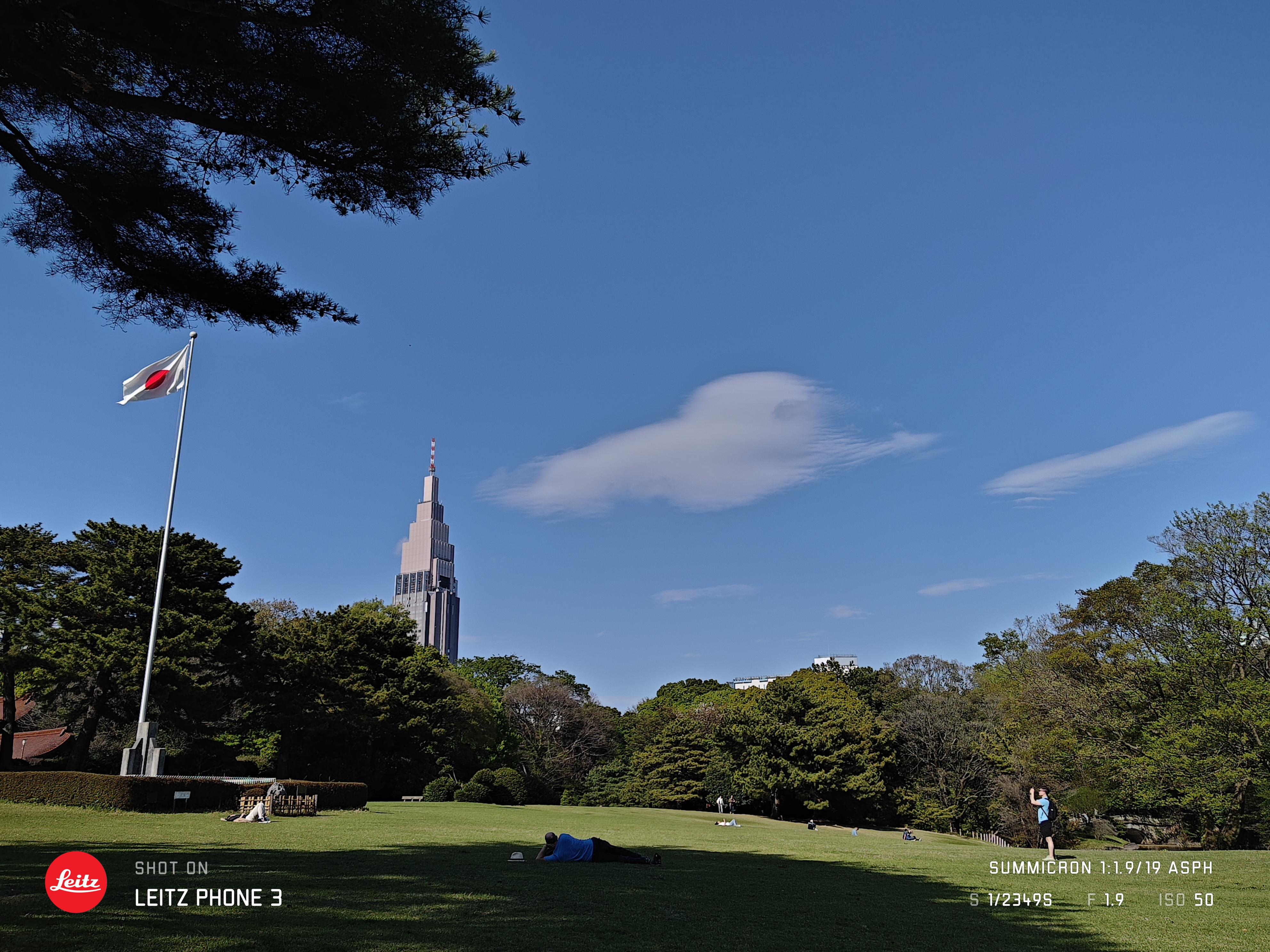 LEITZ PHONE 3／28mm相当／プログラムオート（1/2,300秒、F1.9、±0.0EV）／ISO 50