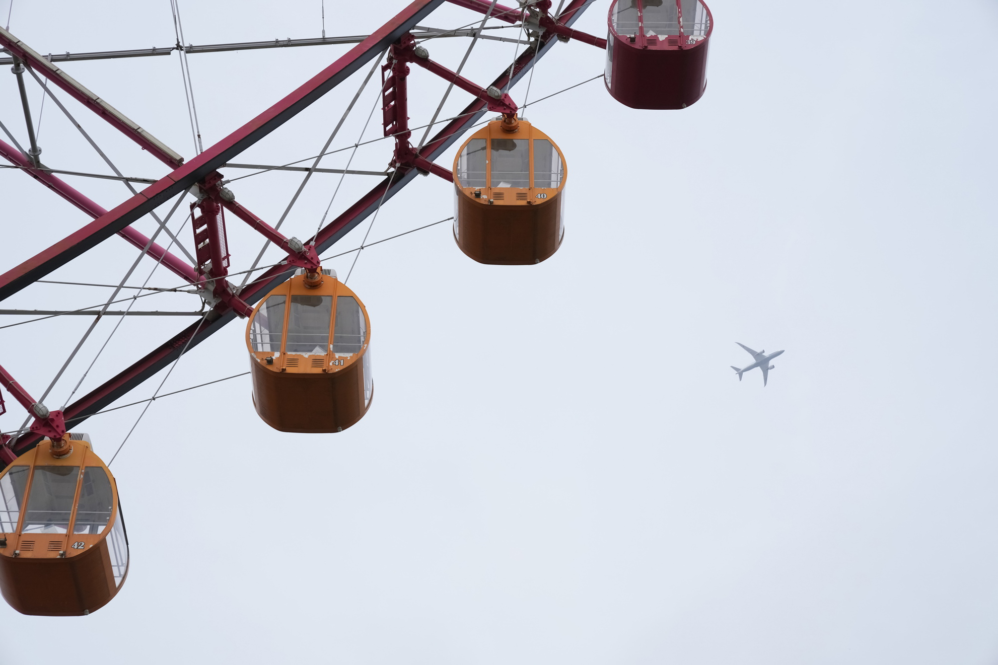 観覧車と飛行機、乗り物のコラボレーションは楽しくちょっと高揚感があった