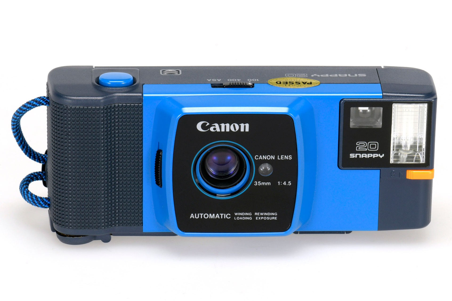 キヤノンスナッピィ20（1982）。固定焦点のカメラだが、35mm F4.5の撮影レンズを備えている（画像提供：日本カメラ博物館）
