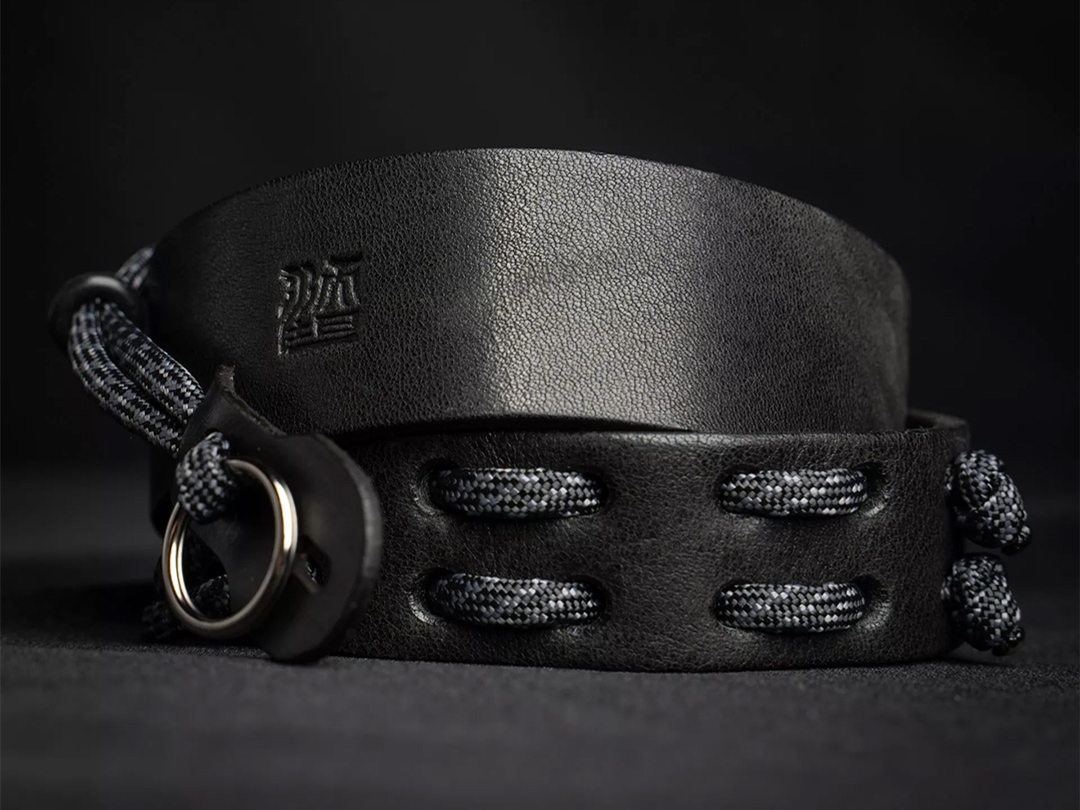 ブラックレザー×グレーコード