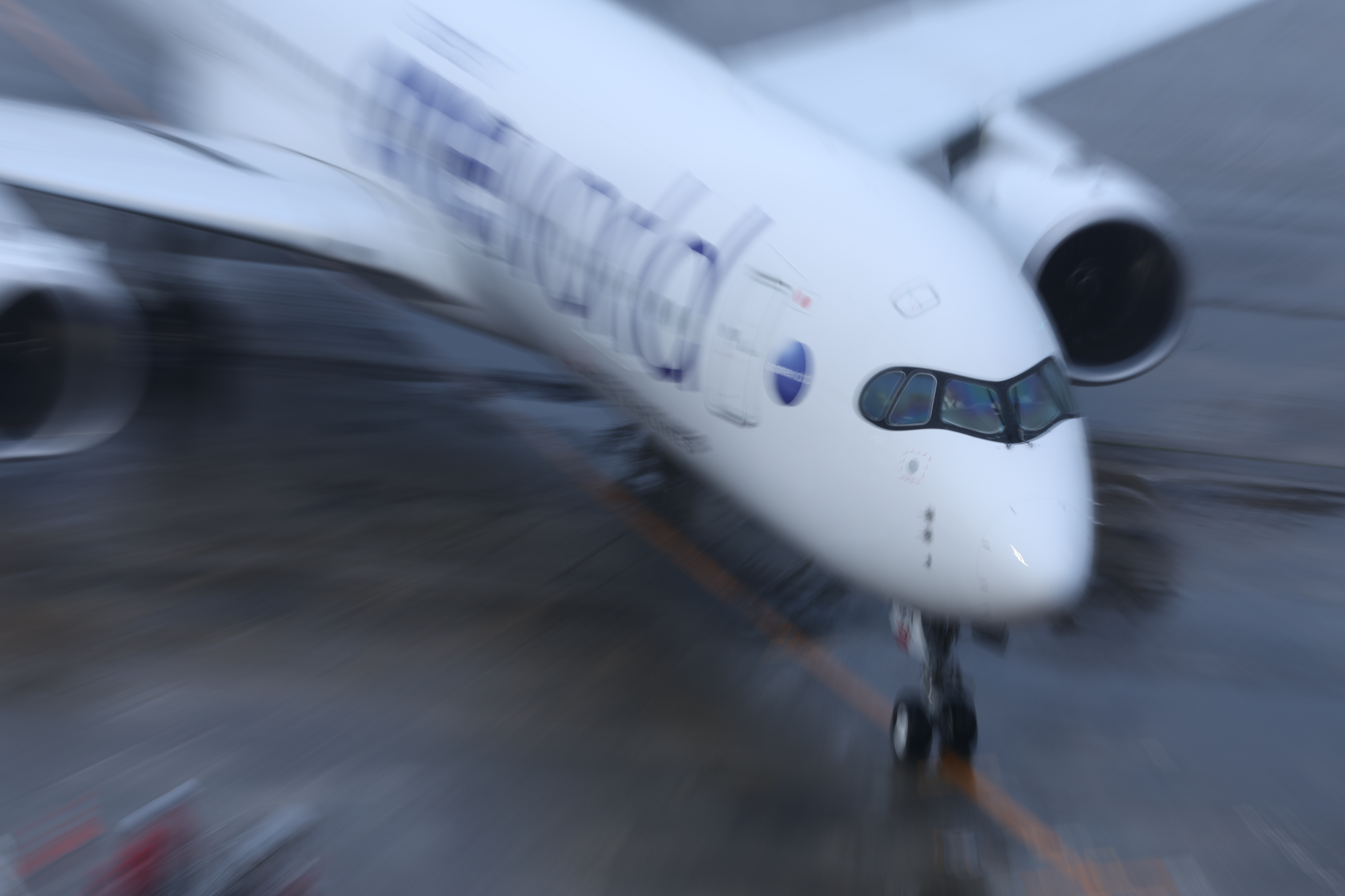 EOS R3／RF100-300mm F2.8 L IS USM／175mm／マニュアル露出（1/6秒、F5.6）／ISO 100／WB: 太陽光