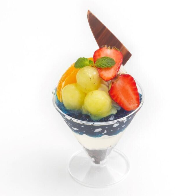 星空のフルーツパフェ