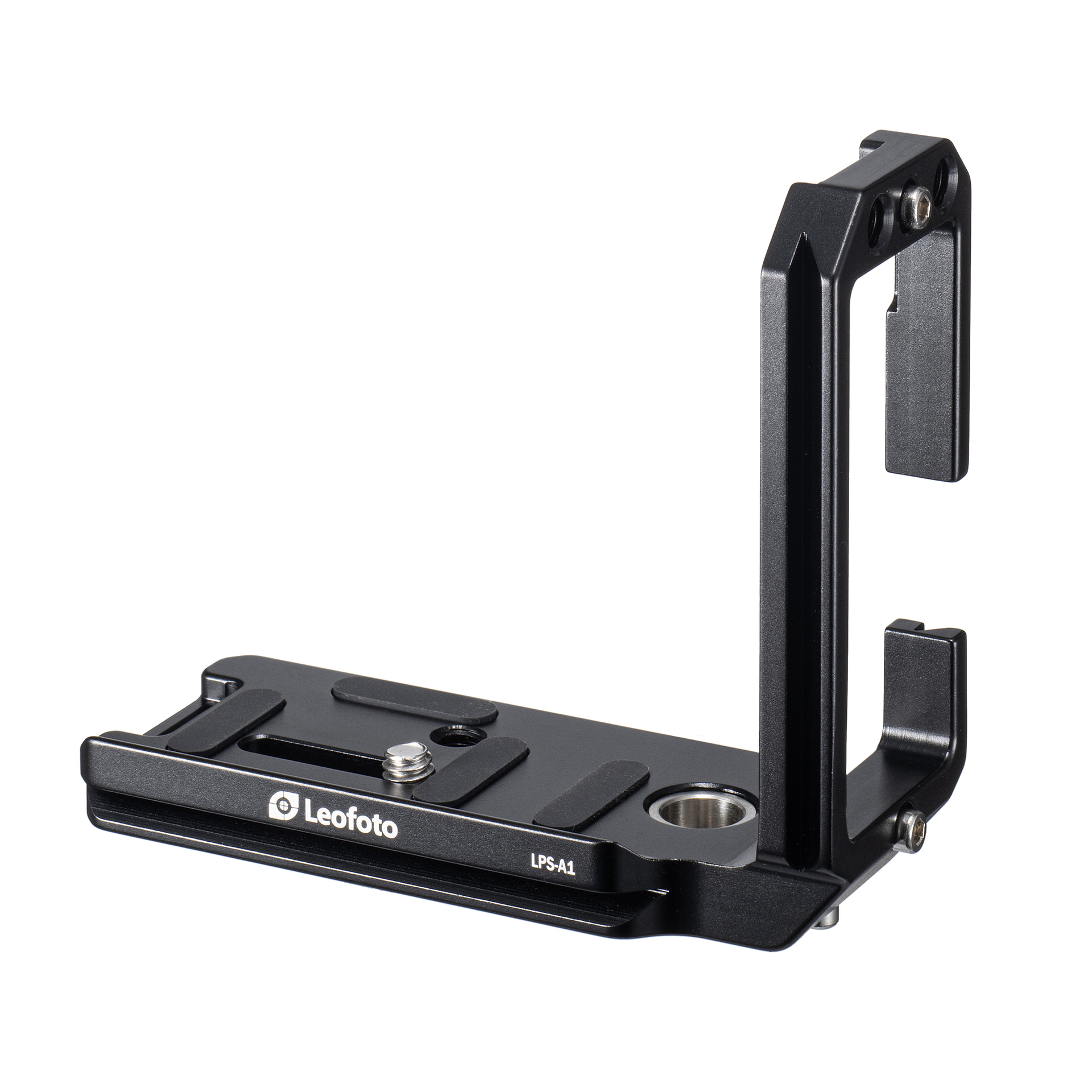 <span class="fnt-110"><b>LPS-A1</b></span><br>価格：1万7,600円（税込）／対応機種：ソニー α1、α7 IV、α7S III<br>外形寸法（W×H×D）：100×90×38mm／質量：83g<br>　<br>L型プレートはソニー用のLPS-A1を紹介しているが、カメラメーカーや機種別に幅広いラインアップがそろう