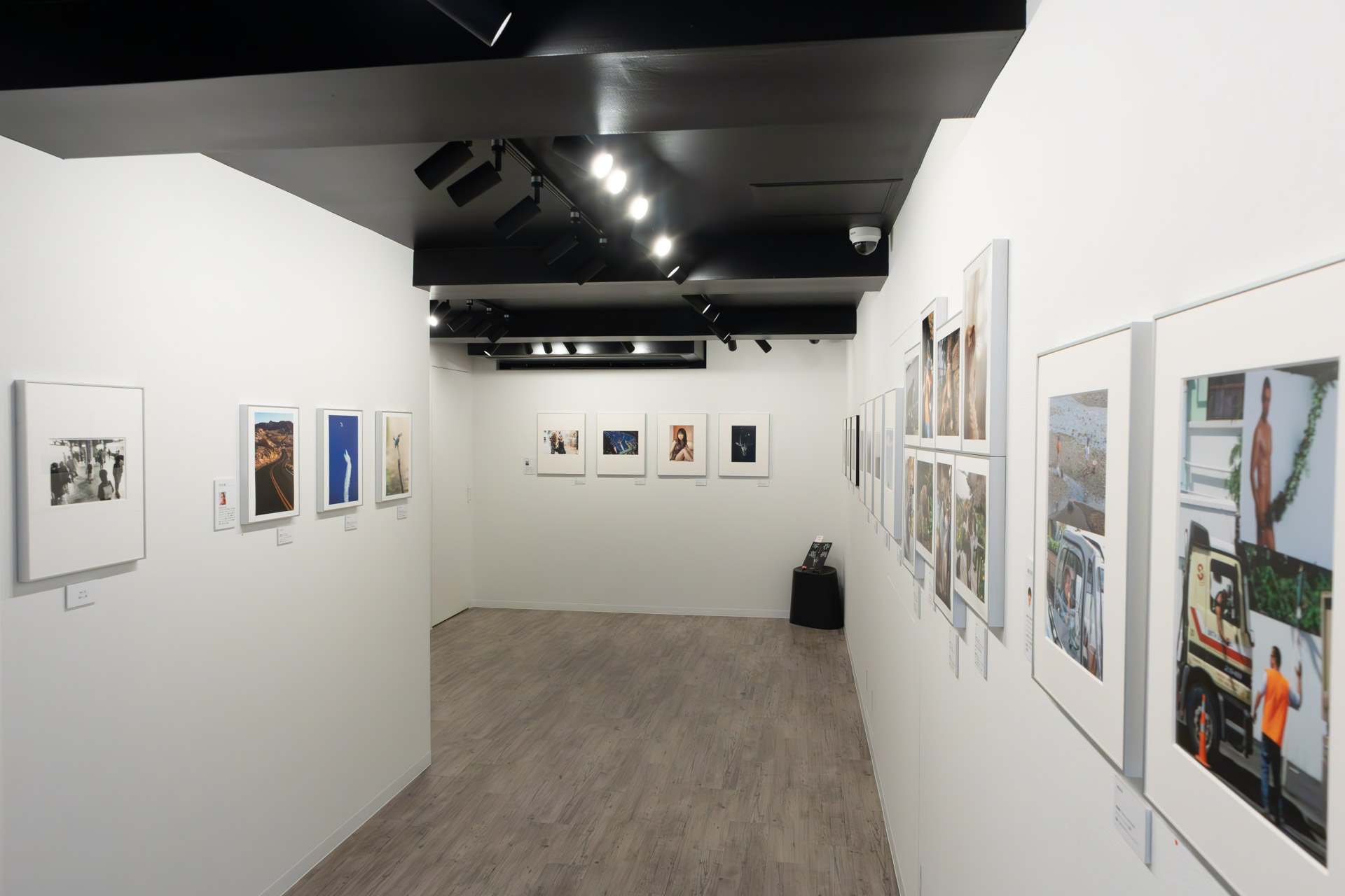 写真展会場のCO-CO PHOTO SALONの様子