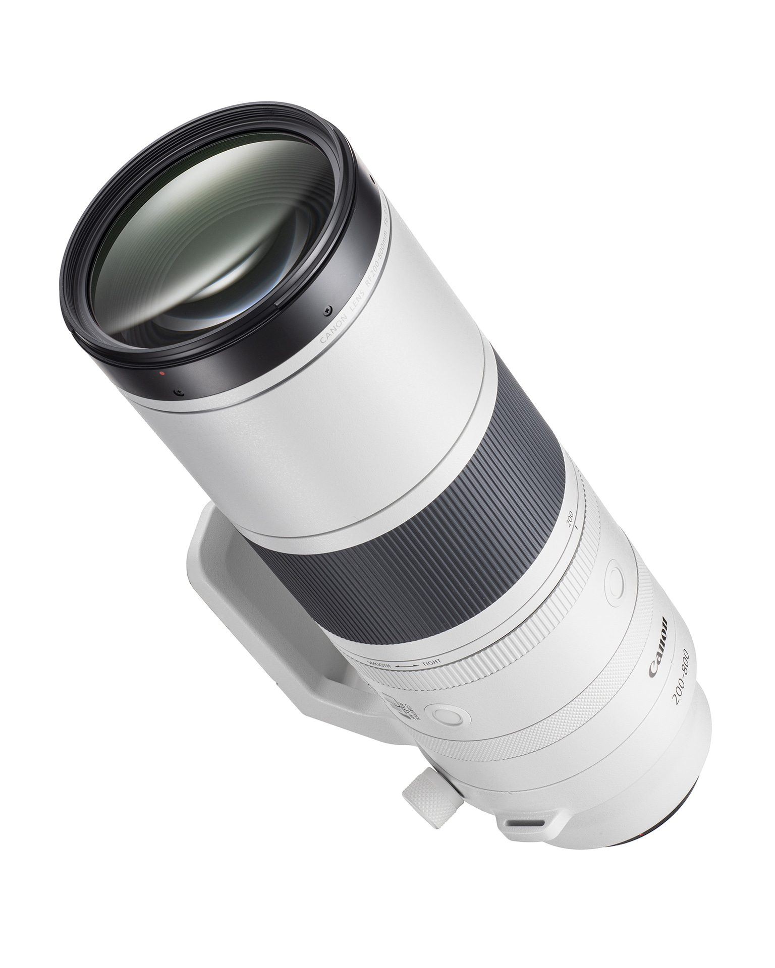 キヤノンオンラインショップ価格：31万9,000円（税込）<br>　<br>【SPECIFICATION】<br>レンズ構成：11群17枚<br>絞り羽根枚数：9枚<br>最小絞り：F32（200mm時）、F51（800mm時）<br>最短撮影距離：0.8m（200mm時）、3.3m（800mm時）<br>最大撮影倍率：0.25倍（200mm時）、0.2倍（800mm時）<br>フィルター径：φ95mm<br>外形寸法（最大径×全長）：約102.3×314.1mm<br>質量：約2,050g