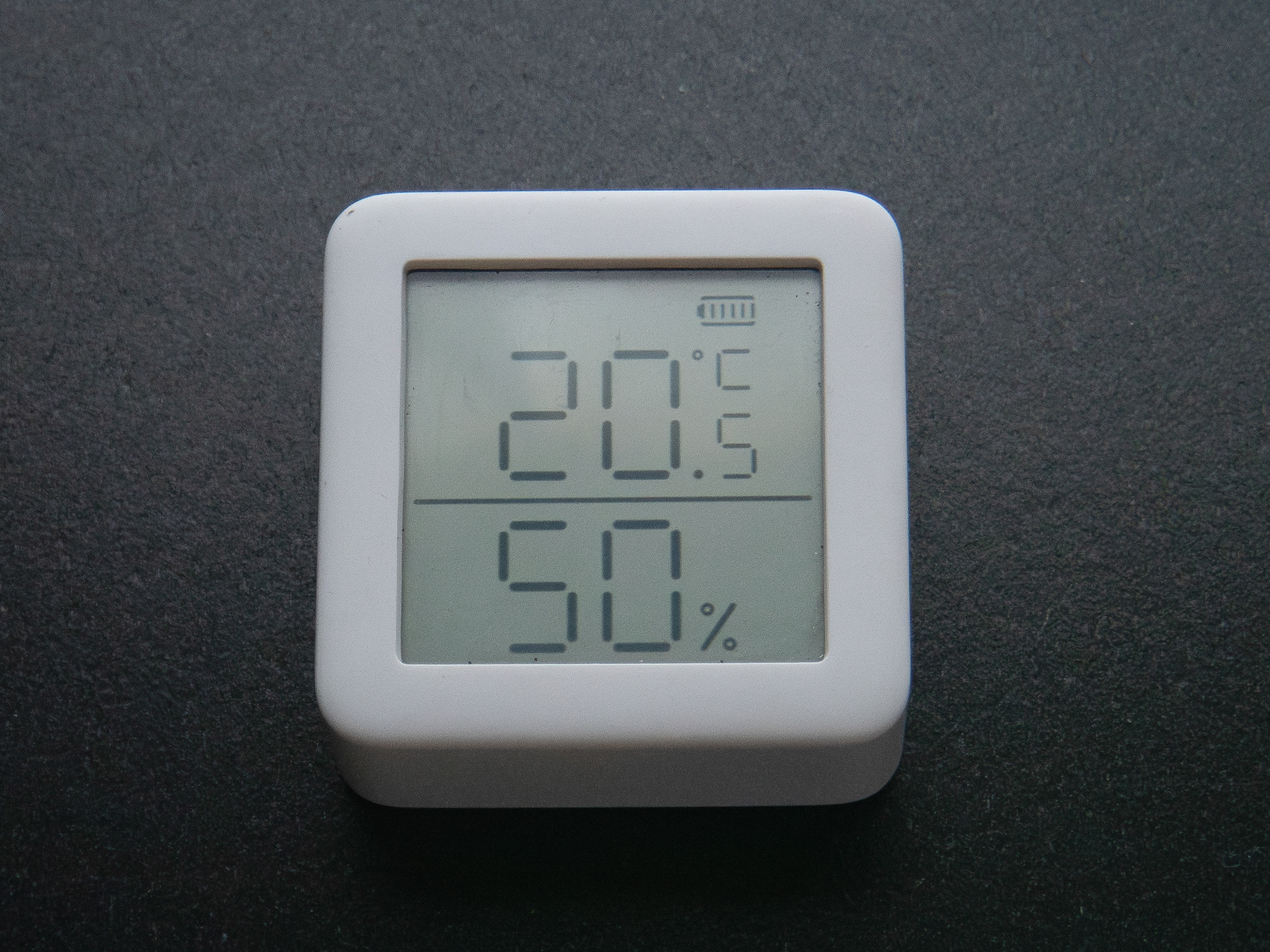 僕が使っているのは旧タイプ。現在はより表示の大きいタイプも出ています