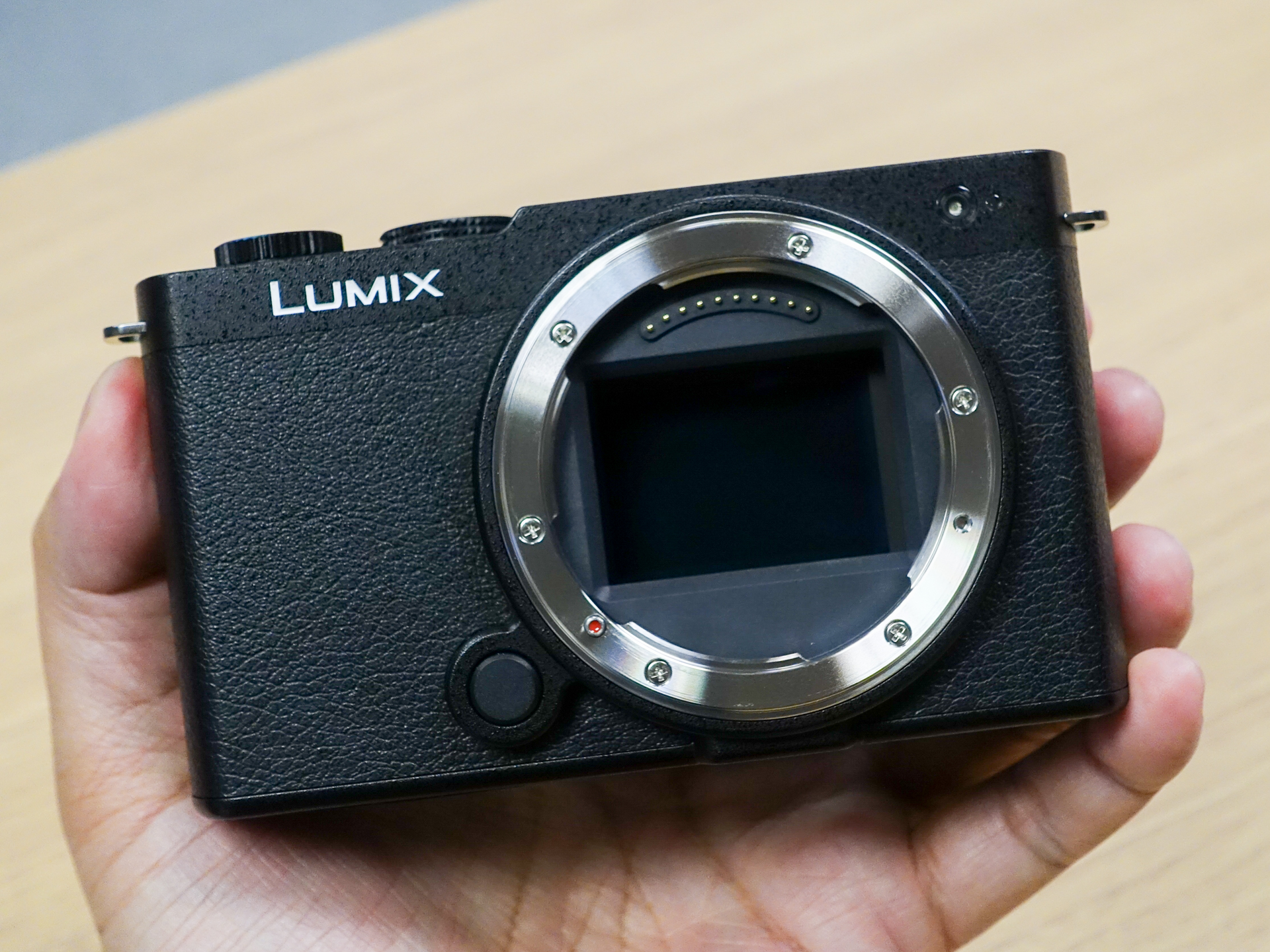 ジェットブラック