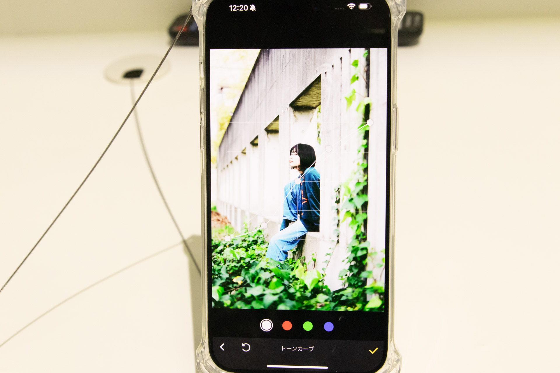 RGB別のトーンカーブ調整も可能。調整値はLUTとして保存できる