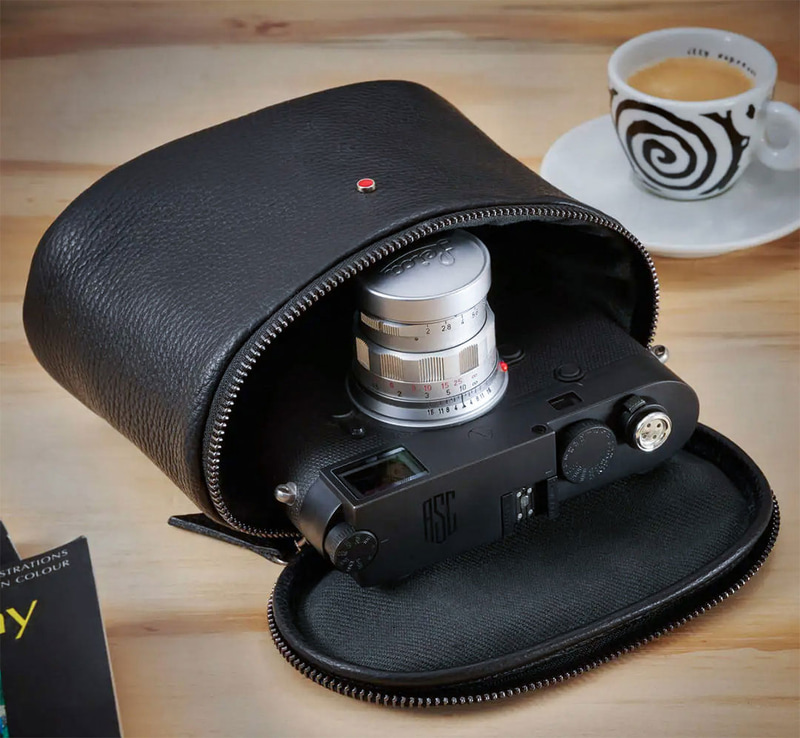 ライカ向けの「ロックンロール バウハウスポーチ」…イタリア製フル