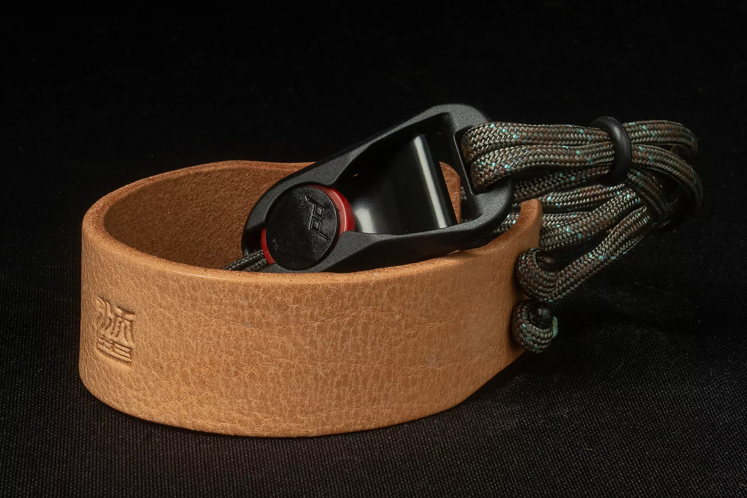 タン×ブルーアイズ