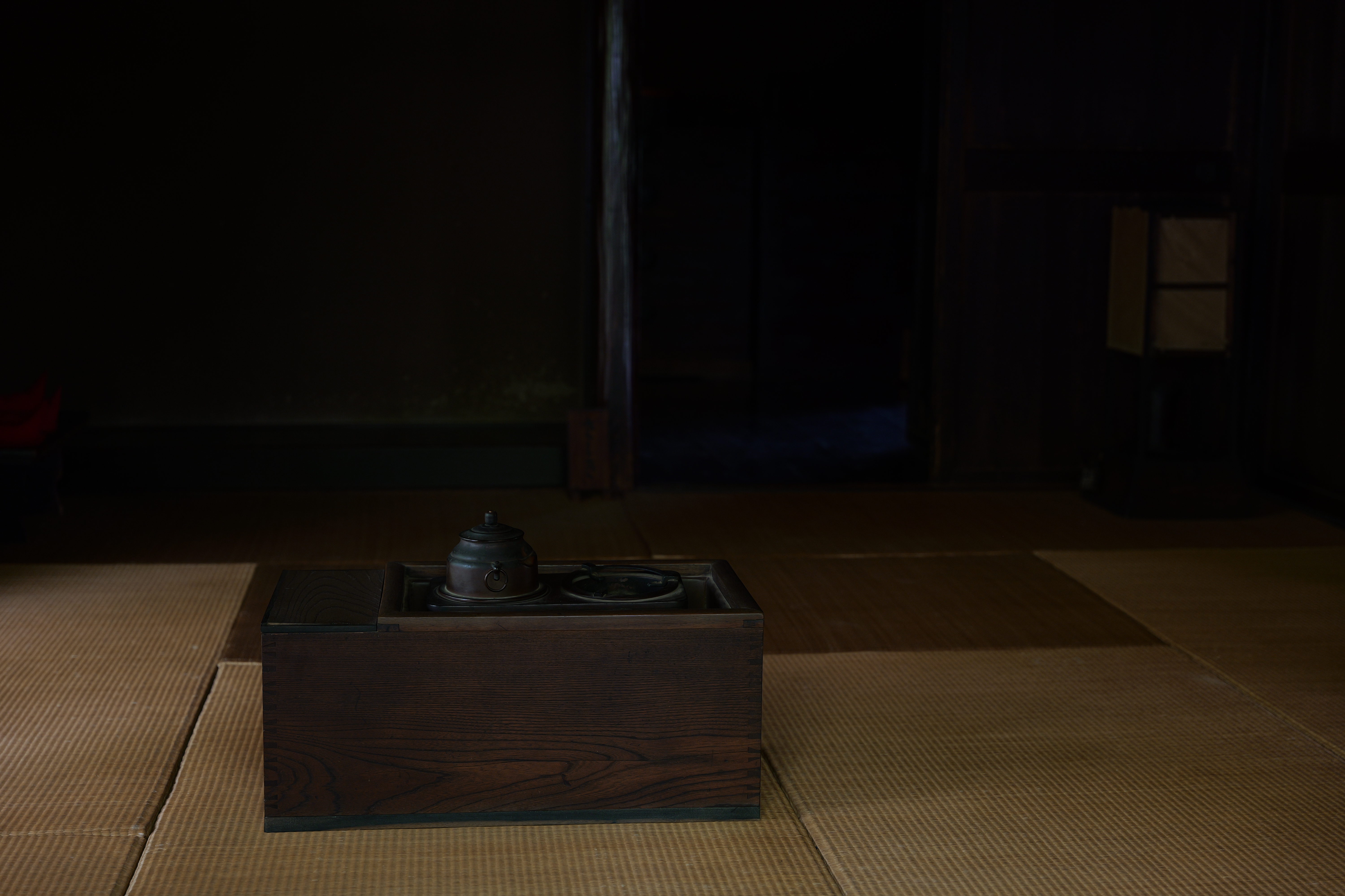 パナソニック LUMIX S5II／SIGMA 24-70mm F2.8 DG DN II｜Art／51mm／絞り優先AE（1/80秒、F2.8、−2.0EV）／ISO 500