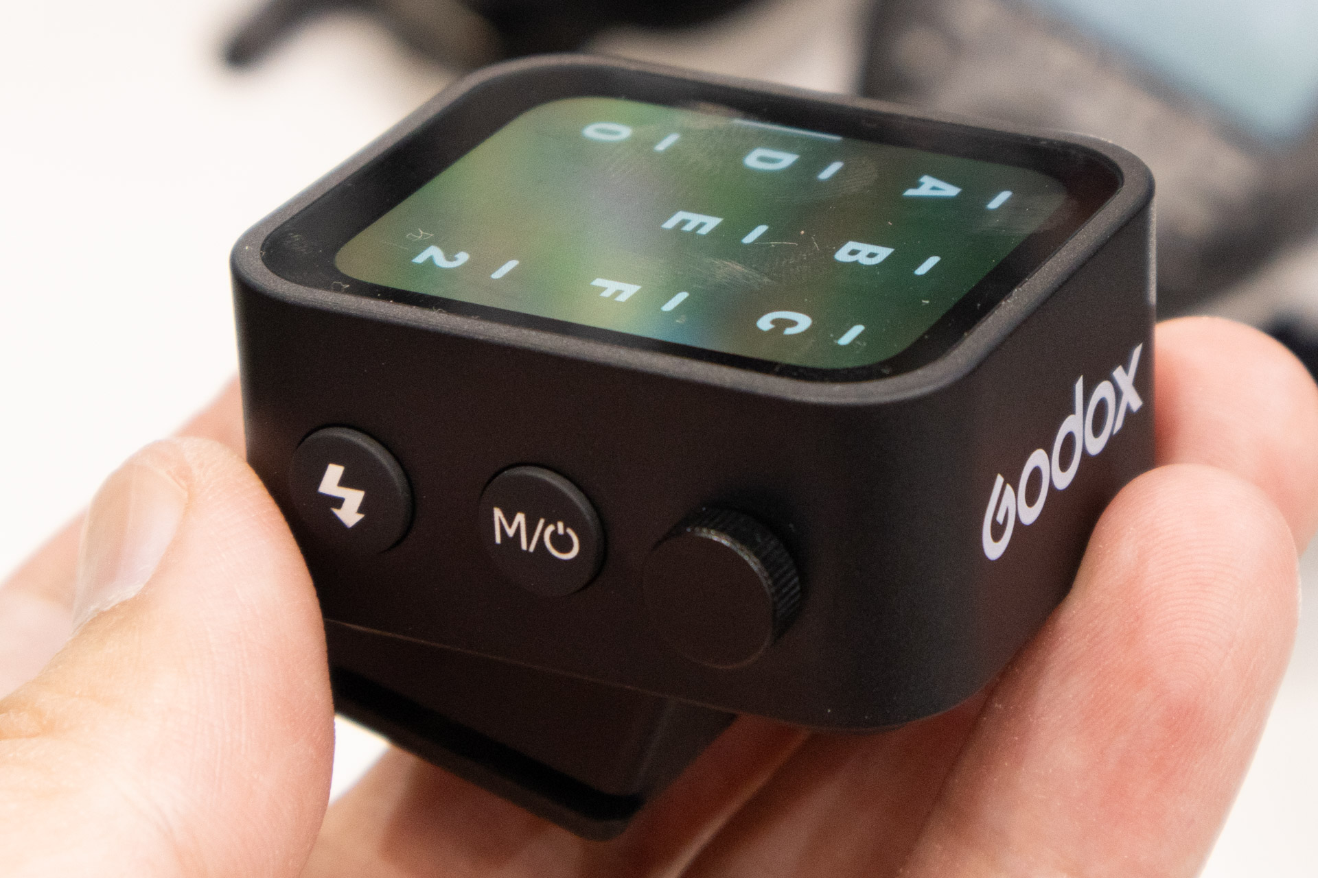 X3はかなり小形