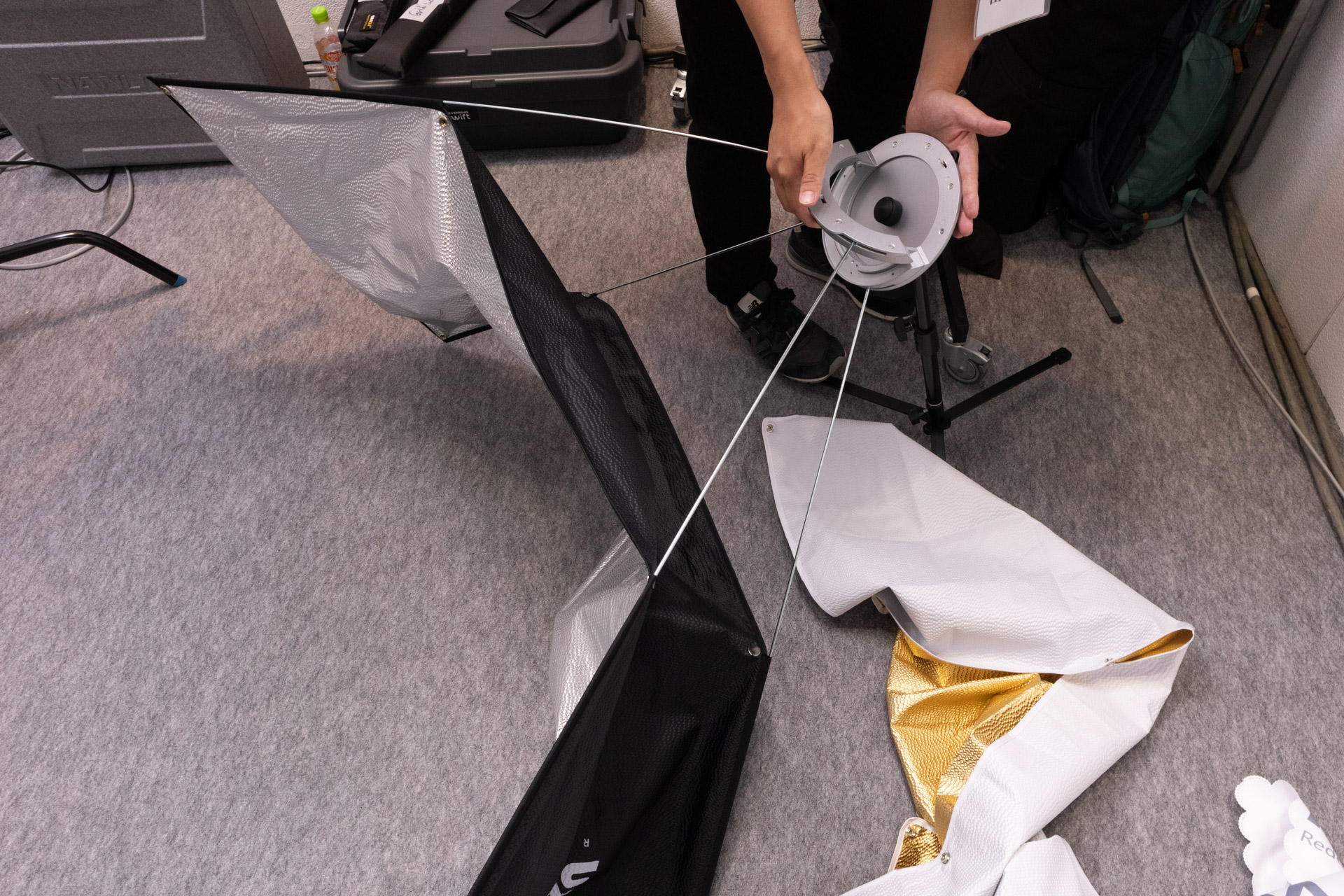 フリップシステムの折りたたみ機構を採用している