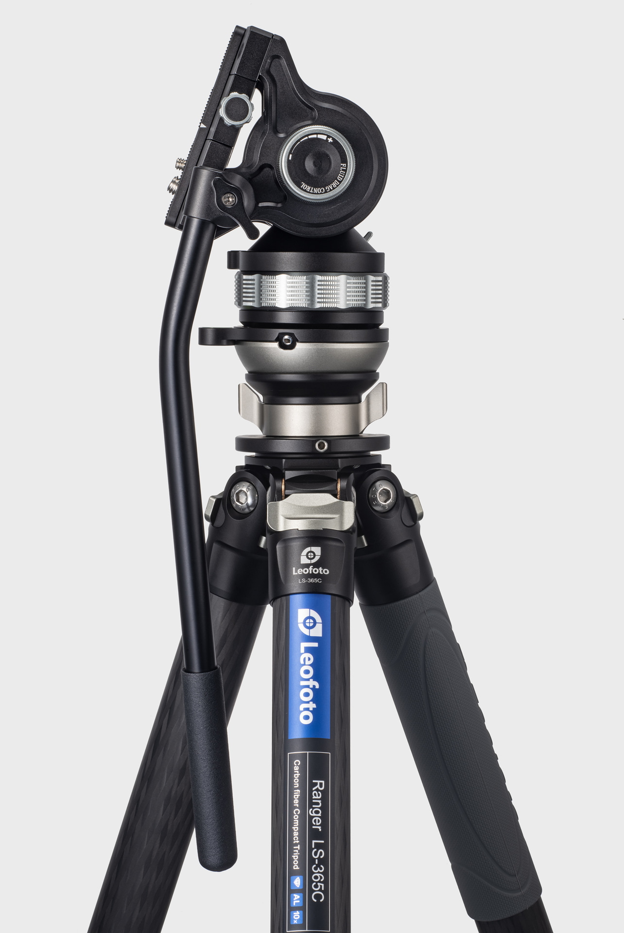 チルトは下90°から上75°までのアングルに対応。超望遠レンズ使用時も安定する10kgの耐荷重性能を誇る