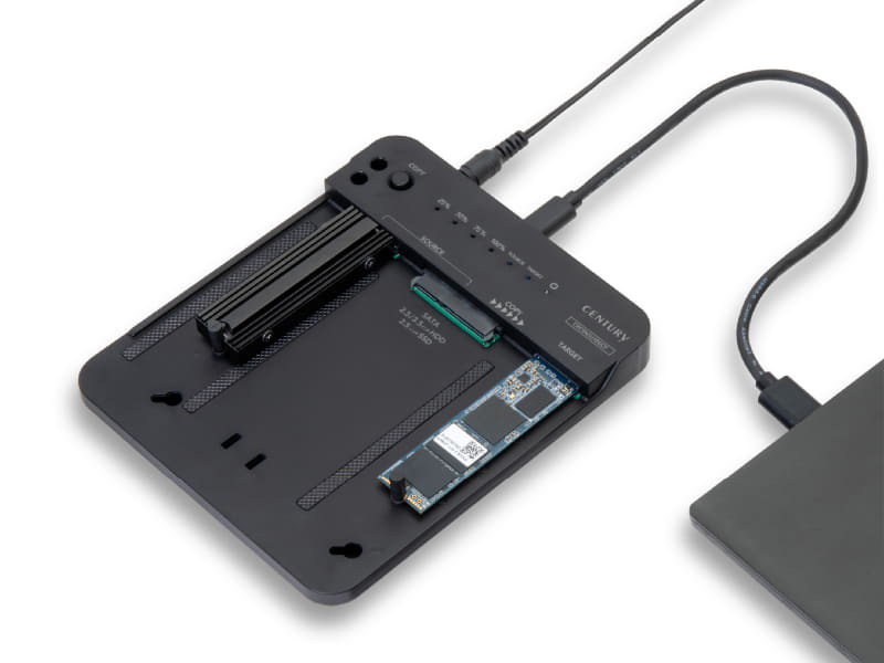 M.2 SSDや3.5インチHDDなどをUSBで接続する「裸族のどれで～も