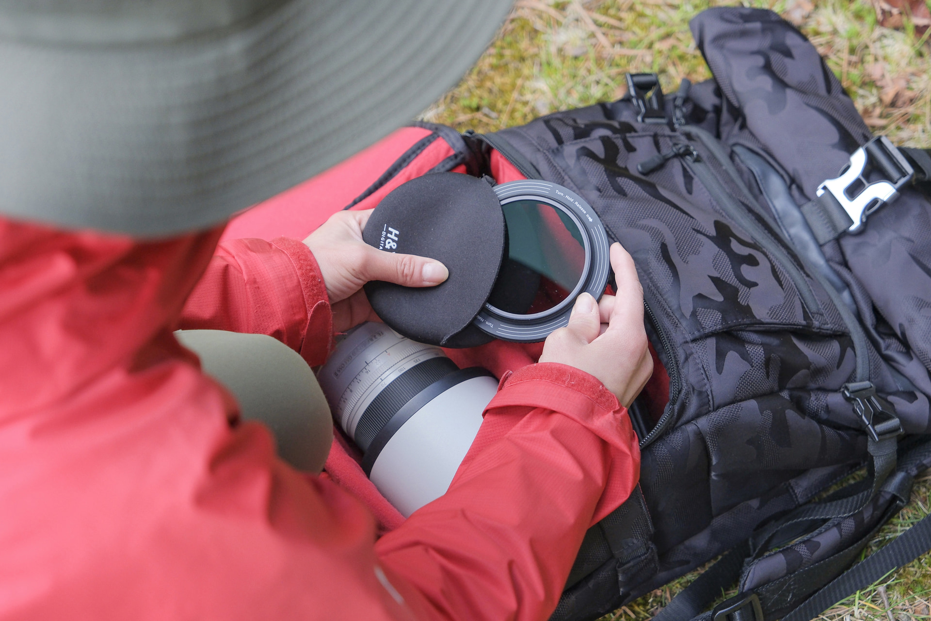 着脱を簡単にするREVORING装着状態で使用してもそのままケースに収納できて便利