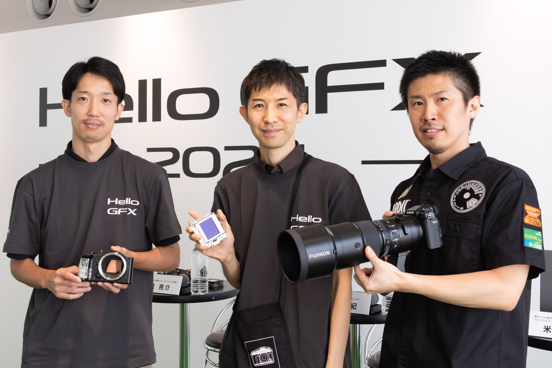 右から米田泰治氏（商品企画）、田村一紀氏（開発リーダー）、永見亮介氏（AF設計）