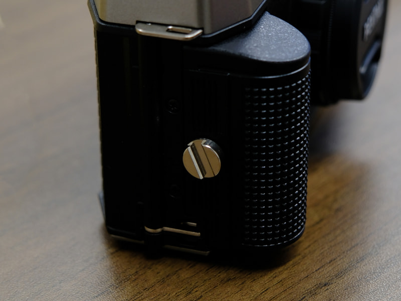 実機速報】フィルムカメラ新モデル「PENTAX 17」のデザインに詰め込ま