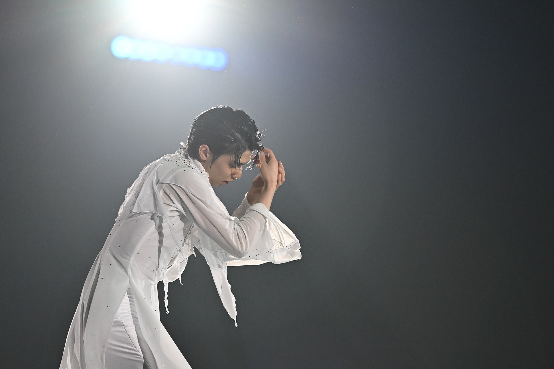 羽生結弦さん・Fantasy on Ice 2024（撮影：佐藤拓）<br><span class="fnt-85">NIKON Z 9／NIKKOR Z 135mm f/1.8 S Plena／135mm／マニュアル（1/2,500秒、F1.8）／ISO 2000</span>