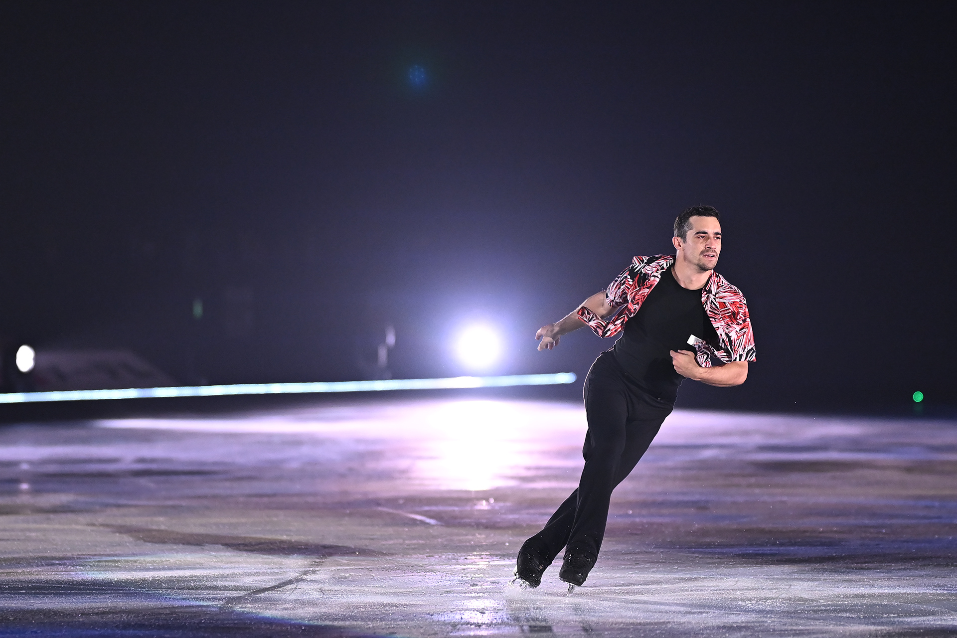 ハビエル・フェルナンデスさん・Fantasy on Ice 2024（撮影：佐藤拓）<br><span class="fnt-85">NIKON Z 9／NIKKOR Z 135mm f/1.8 S Plena／135mm／マニュアル（1/1,600秒、F1.8）／ISO 1600</span>