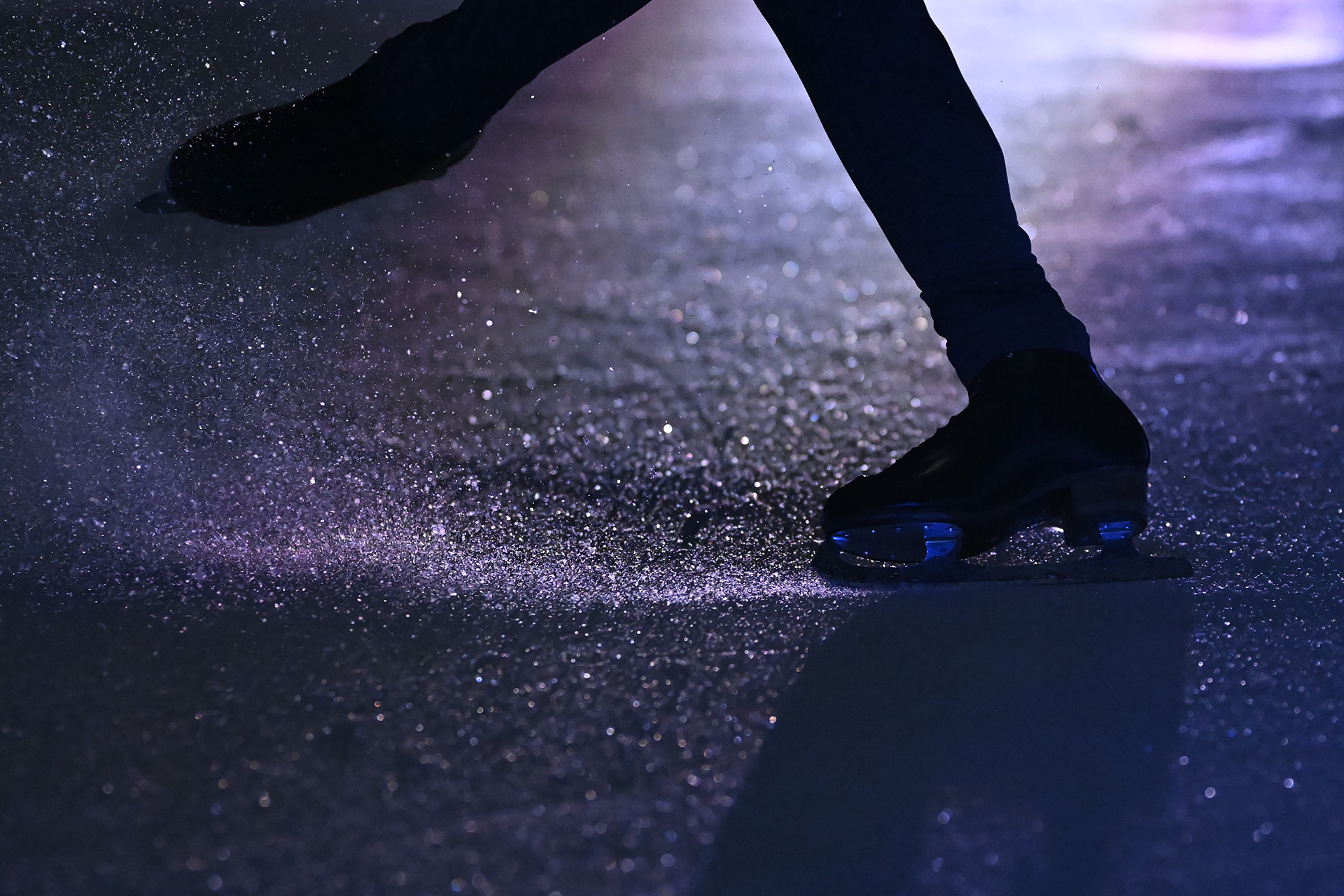 Fantasy on Ice 2024（撮影：佐藤拓）<br><span class="fnt-85">NIKON Z 9／NIKKOR Z 135mm f/1.8 S Plena／135mm／マニュアル（1/4,000秒、F1.8）／ISO 6400</span>