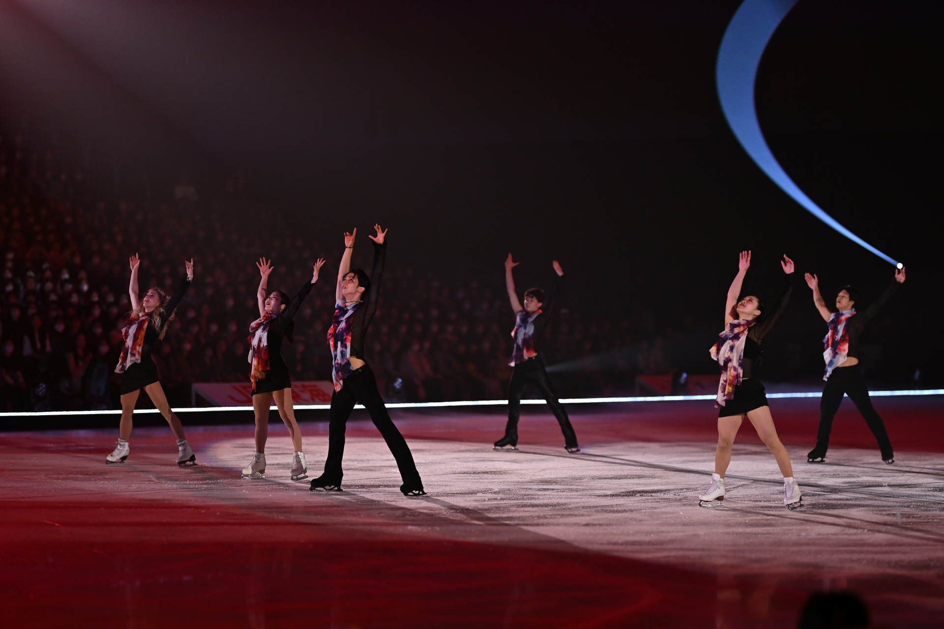 Fantasy on Ice 2024（撮影：佐藤拓）<br><span class="fnt-85">NIKON Z 9／NIKKOR Z 135mm f/1.8 S Plena／135mm／マニュアル（1/4,000秒、F1.8）／ISO 2500</span>