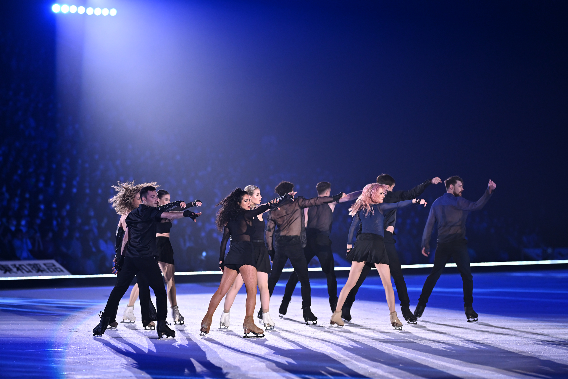 Fantasy on Ice 2024（撮影：佐藤拓）<br><span class="fnt-85">NIKON Z 9／NIKKOR Z 135mm f/1.8 S Plena／135mm／マニュアル（1/2,500秒、F1.8）／ISO 2000</span>