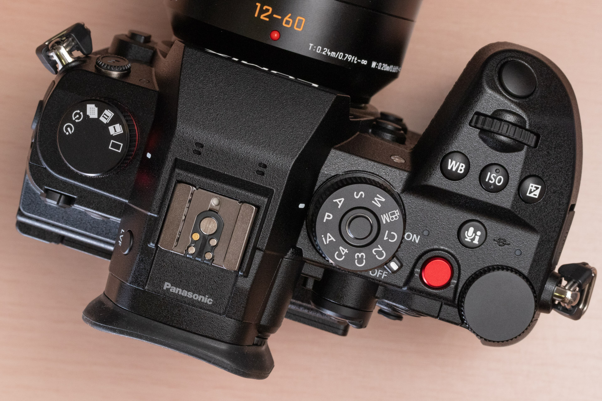 ダイヤルの回しやすさやボタンの押しやすさも申し分なし