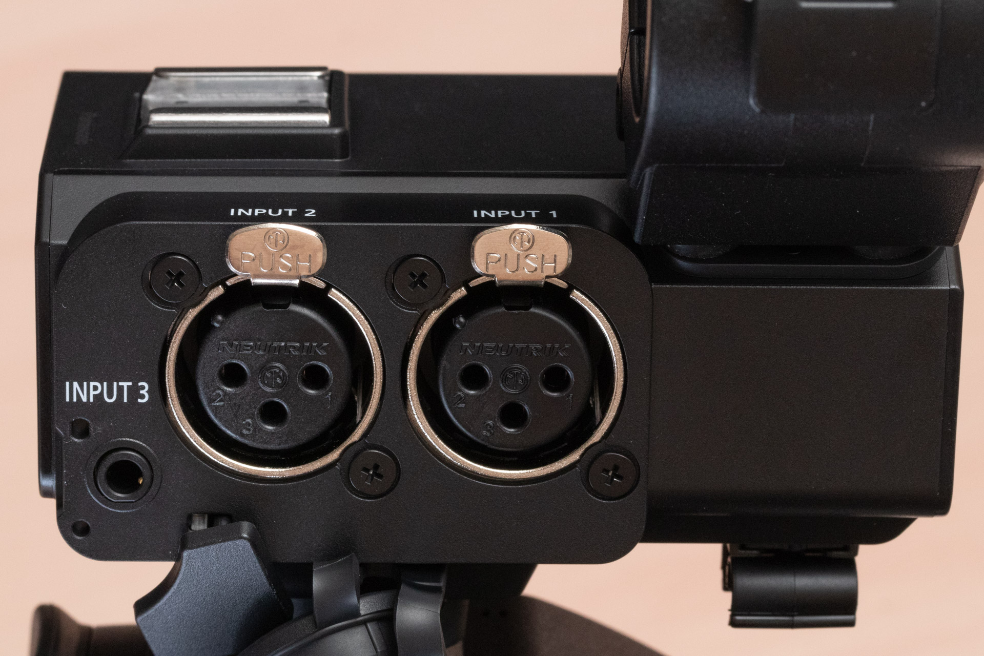 DMW-XLR2のマイク入力端子