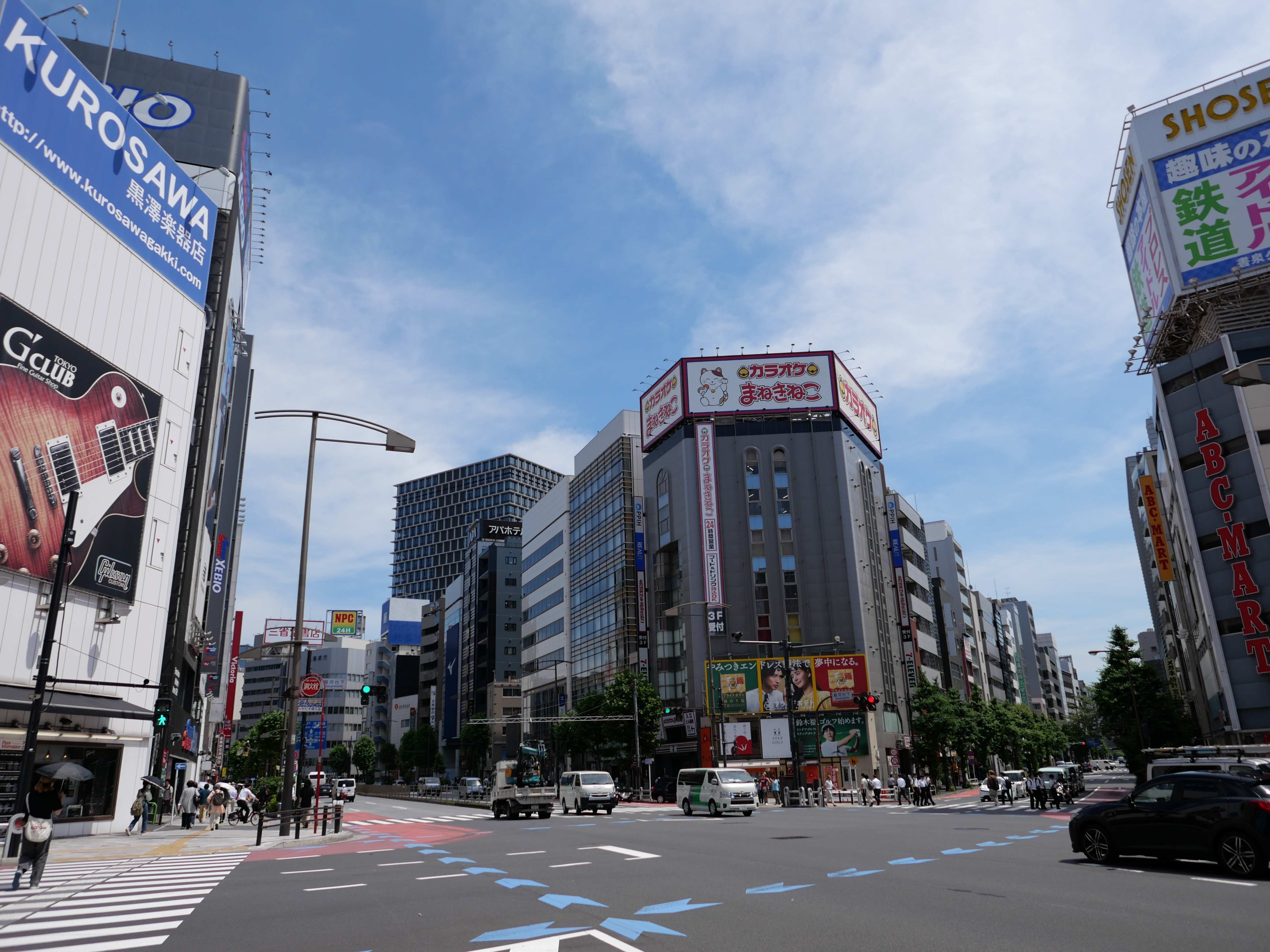 ライカD-LUX8／11mm（24mm相当）／1/4,000秒・F2・＋0.3EV／ISO 100