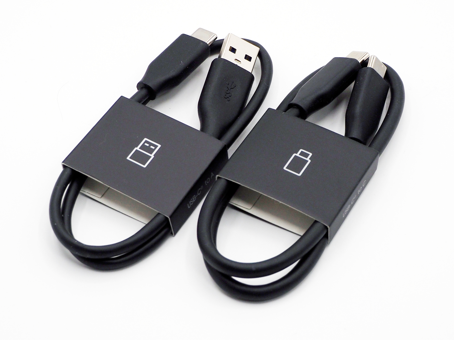 付属のUSBケーブル