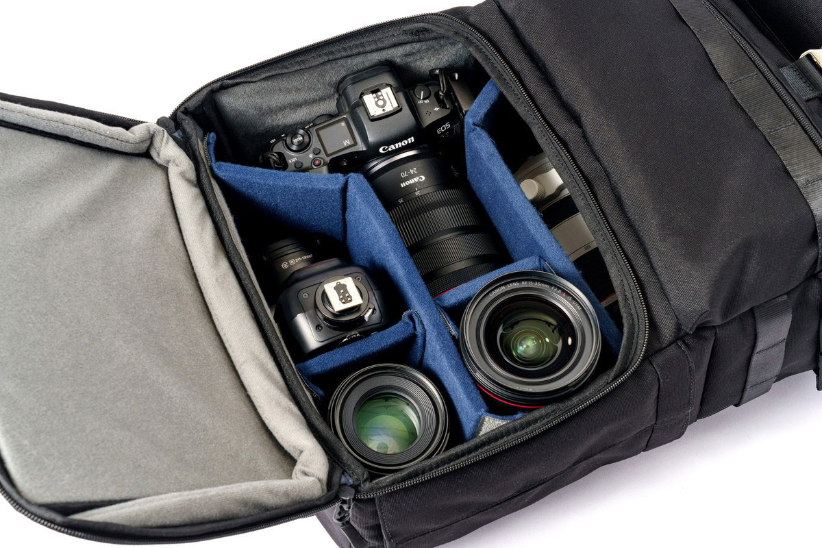 EOS R5＋RF24-70mm F2.8 L IS USM、RF85mm F2 MACRO IS STM、RF15-35mm F2.8 L IS USM、RF70-200mm F2.8 L IS USM、GODOX V1<span class="fnt-85">※エキスパンド拡張なし</span>