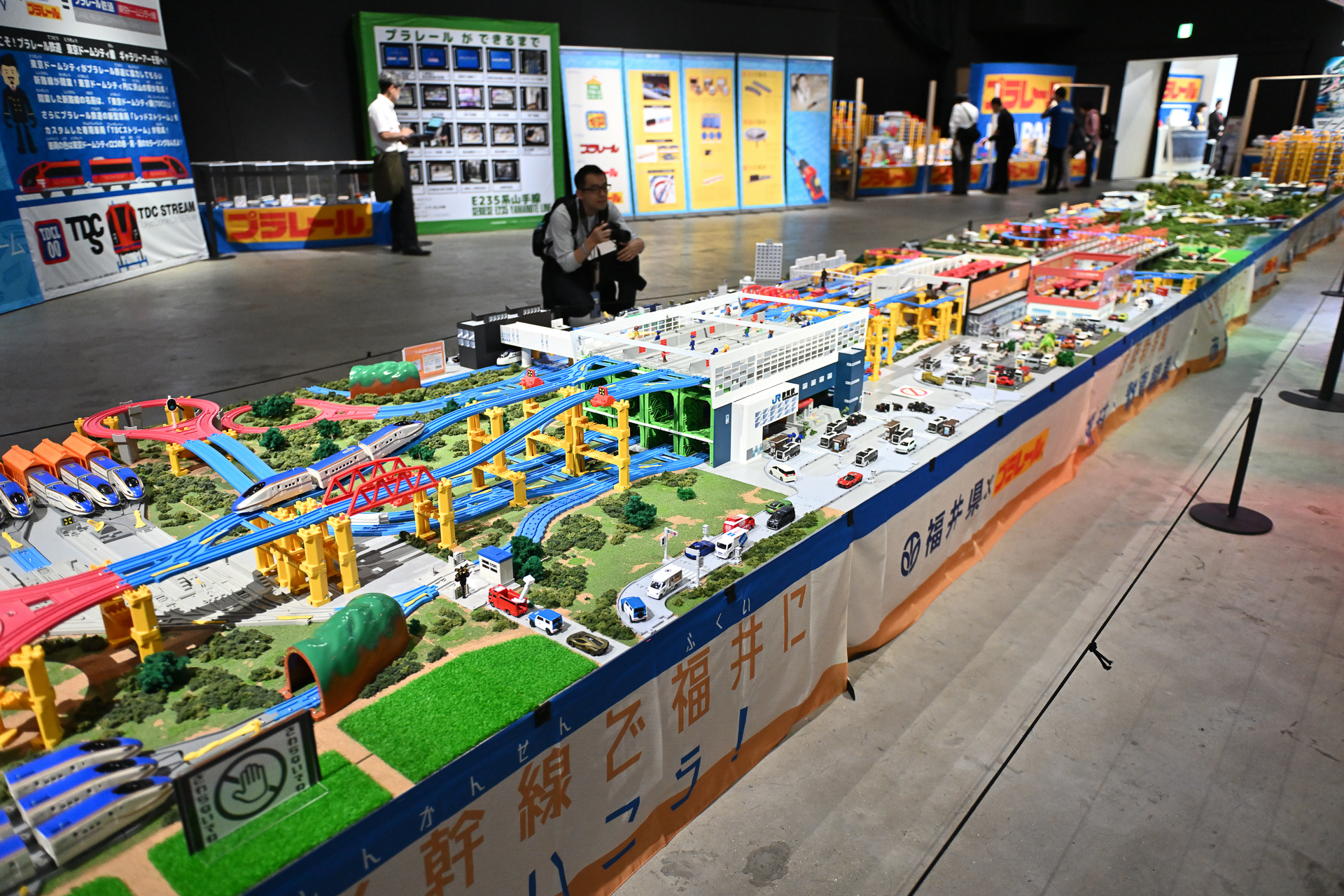 JR 西日本商品化許諾済 ©TOMY