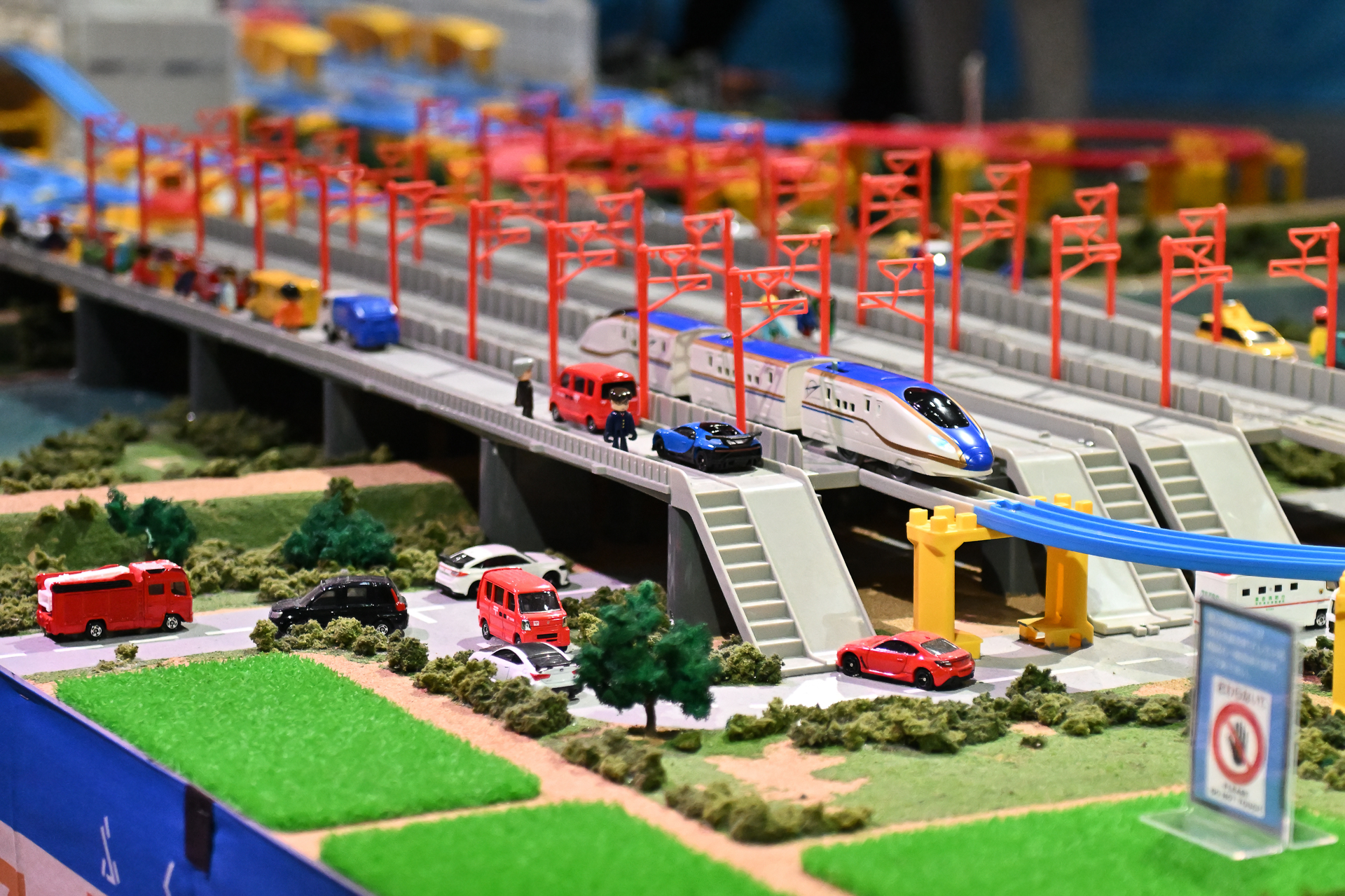 JR 西日本商品化許諾済 ©TOMY