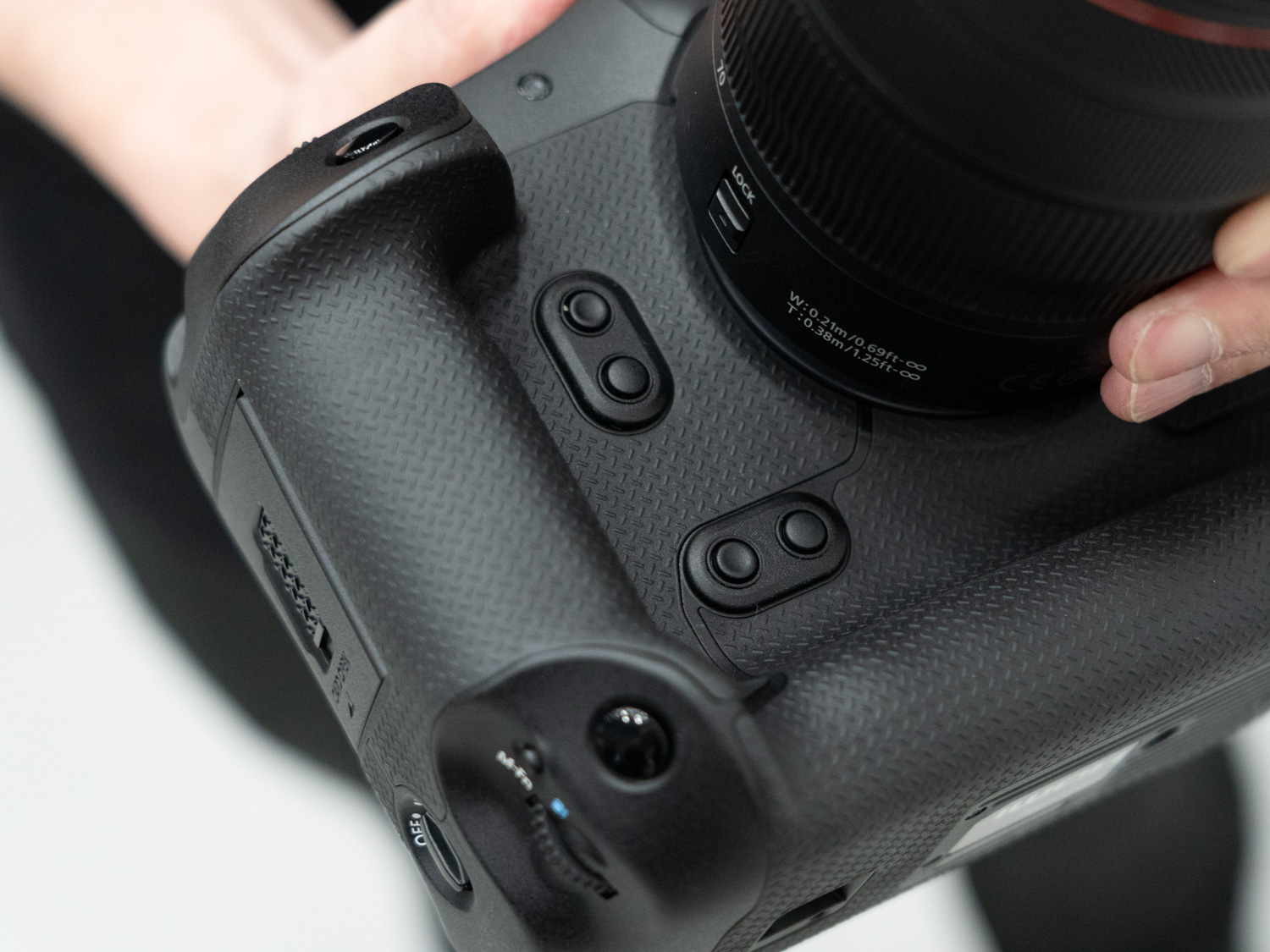 絞り込みボタンとマルチファンクションボタン