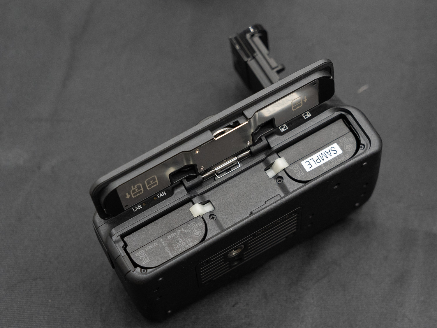 バッテリーを2本搭載できる