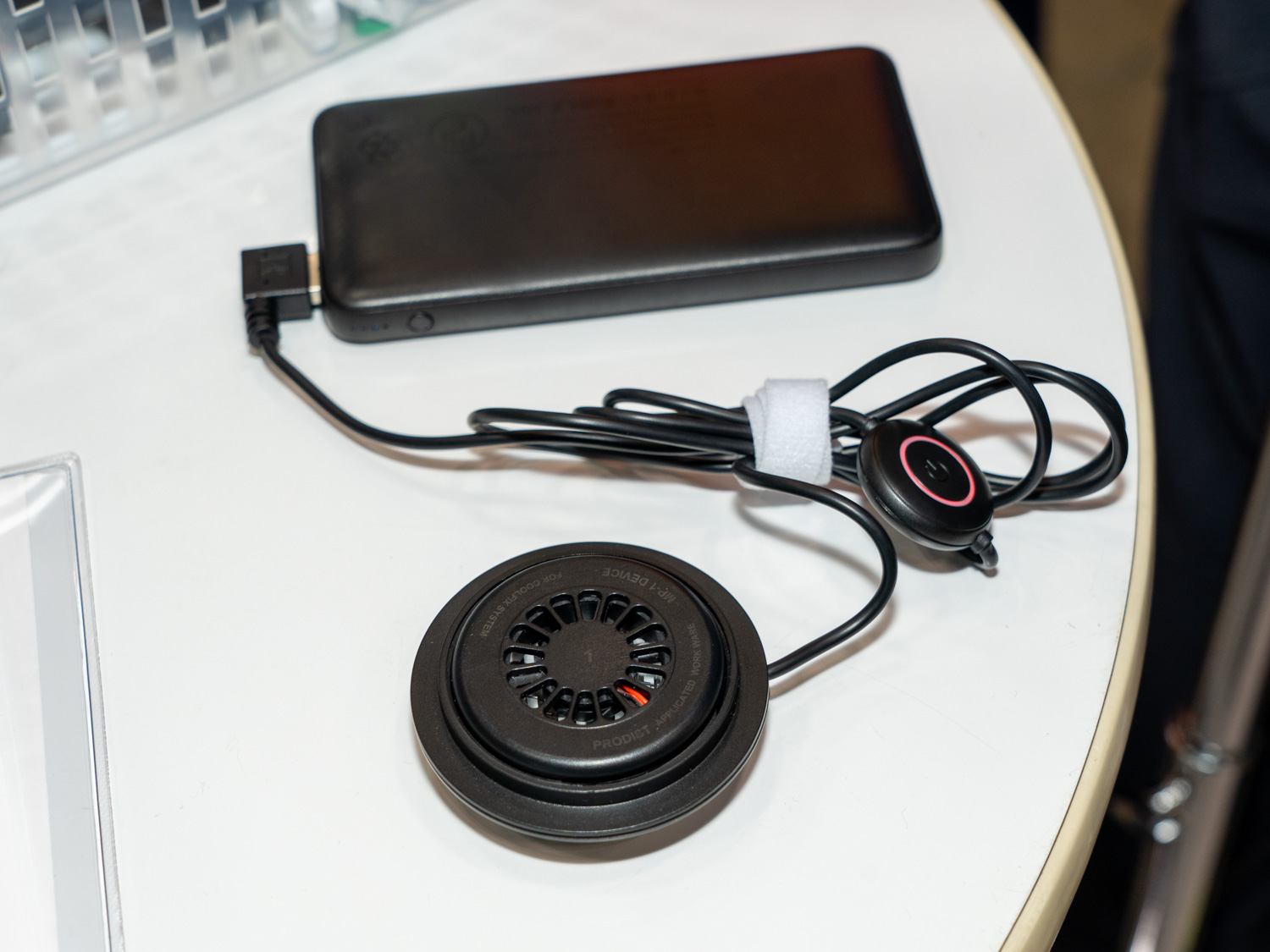 電源には一般的なモバイルバッテリーも使える