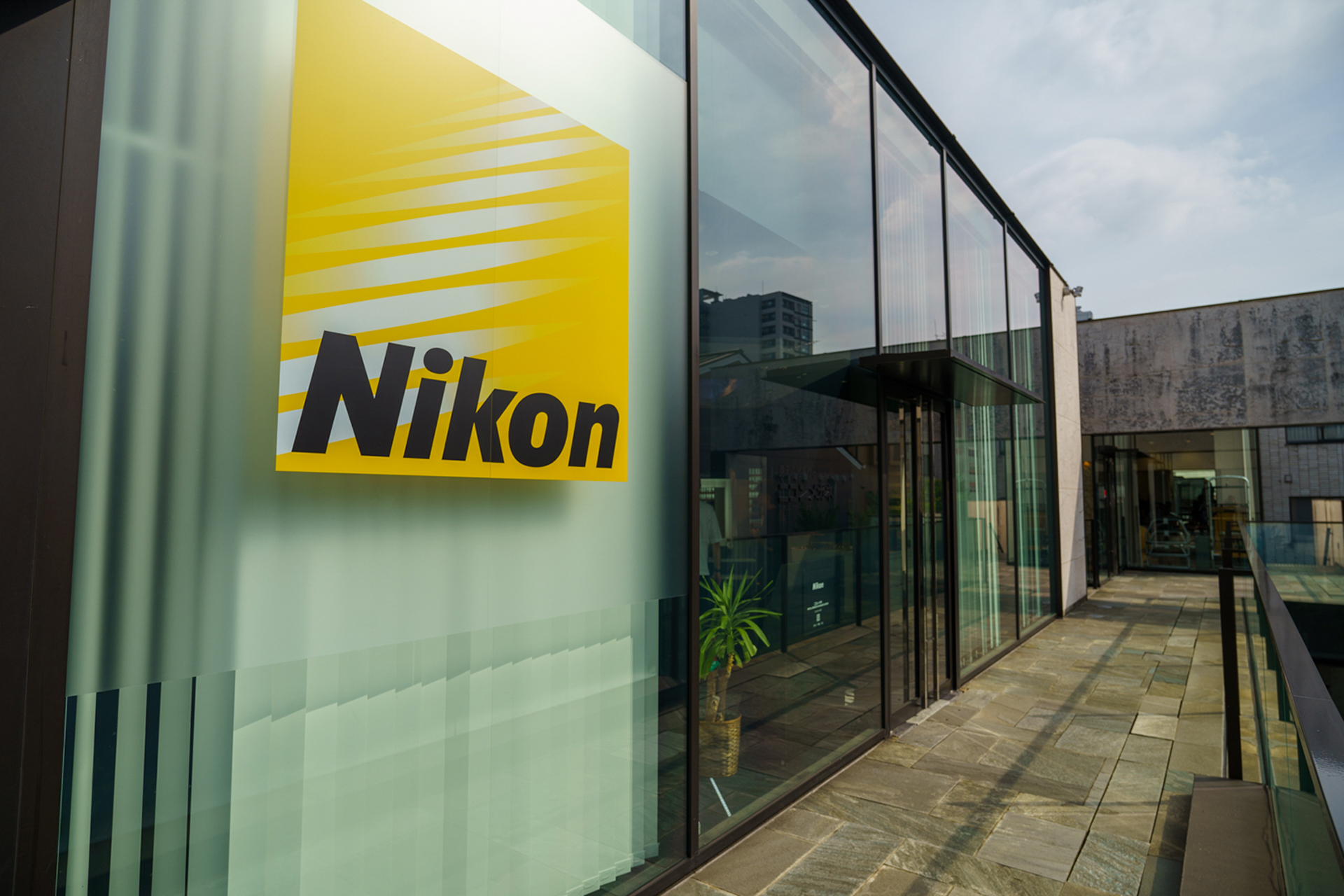 ニコンメガネの入口