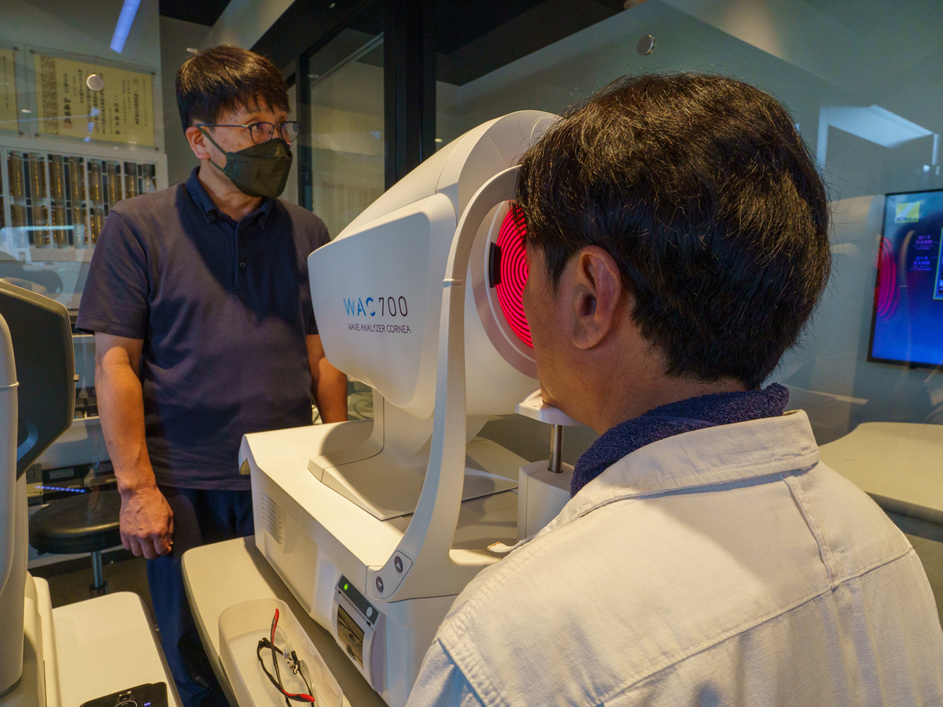 日本で1台しかないオートレフラクトメーター「WAC700」もあります