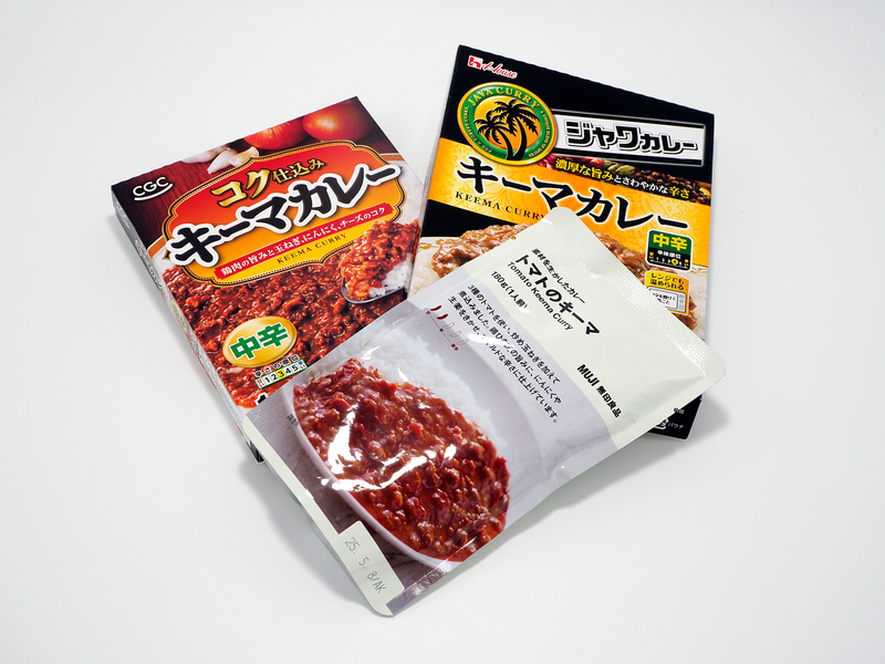 デジカメアイテム丼：なぜカメラメーカーからレトルトカレーが？ “OM