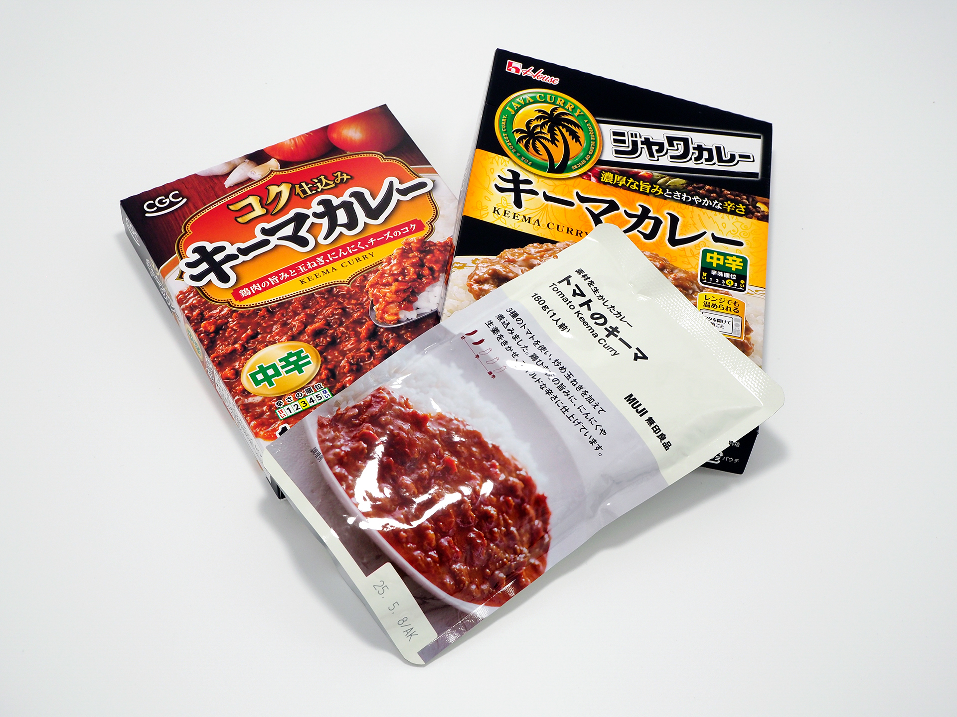 比較用に購入したキーマカレーたち