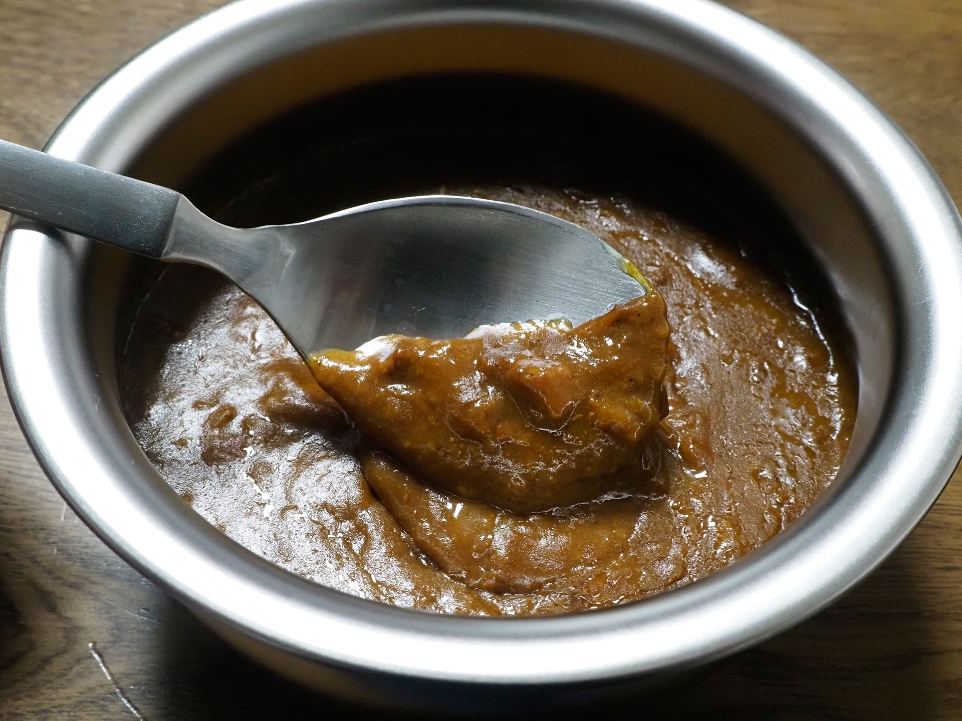 ドロッとしてはいるものの、一般的な「ドライカレー」とは言えないような？