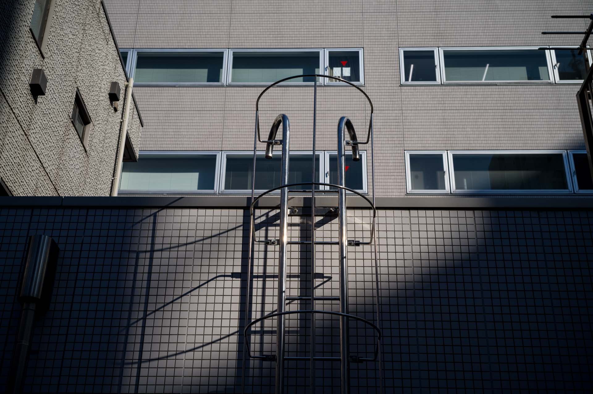 ありふれた日常の中から、魅力あるものを抽出するという行為だと、35〜50mmのレンズは使いやすいですね。質感描写に優れます。<br><span class="fnt-85">ライカM11-P／COLOR-SKOPAR 50mm F2.2 VM／マニュアル露出（1/1,000秒、F5.6）／ISO 200</span>