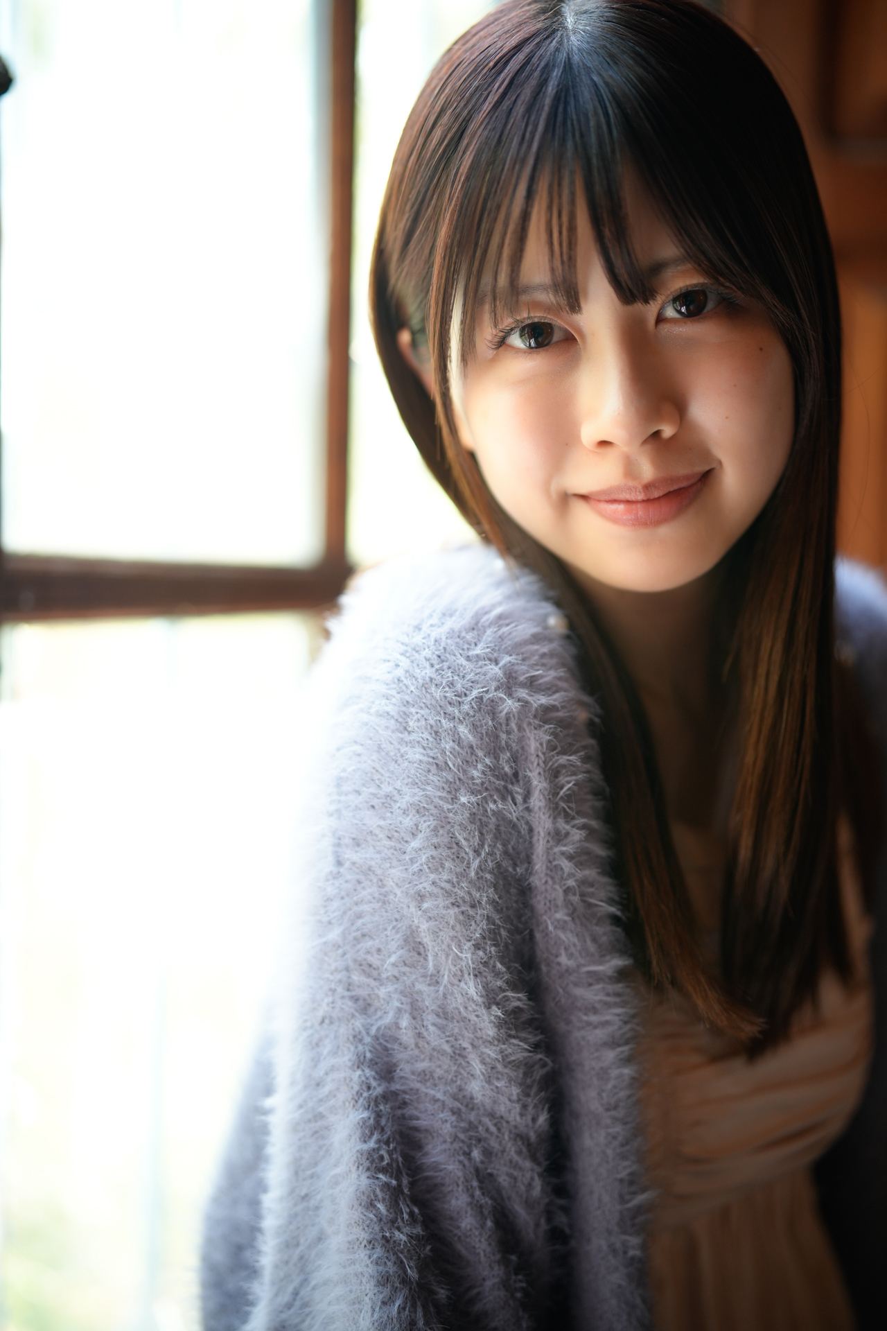 撮影：魚住誠一／モデル：脇田穂乃香<br>α7R V／FE 50mm F1.4 GM／50mm／マニュアル（1/160秒、F1.4）／ISO 400